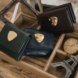 ⭐️新品未使用⭐️ ATAO 折り財布　ブリストル　アテナ　ダークグリーン 一度使ったら他のお財布には戻れない」は本当だった - トミー