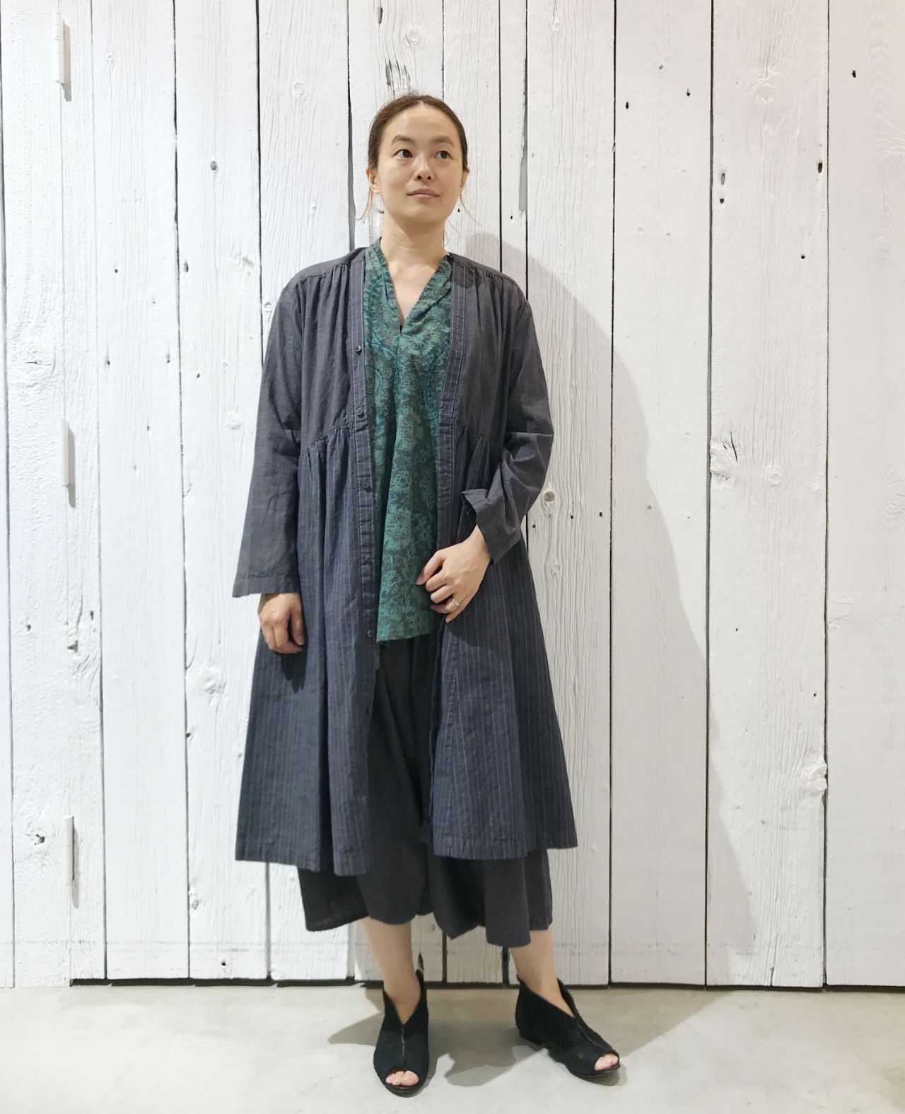 【pas de calais 】 パドカレ フード付きコート ダークブルー 期間限定！10％OFF】綿ストライプ パンツ | pas de calais
