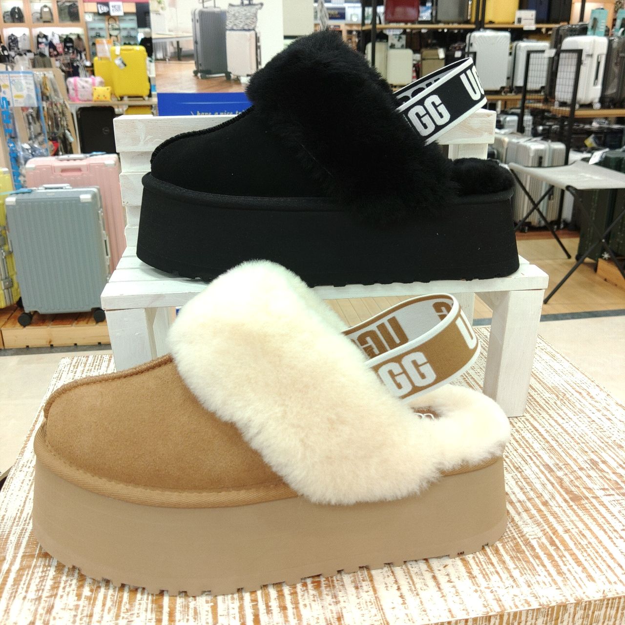 ふわっふわっ✨極上ムートン✨半額以下✨送料込み UGG 大人気厚底アイテム 入荷しました♪ | 三好店 | フィット