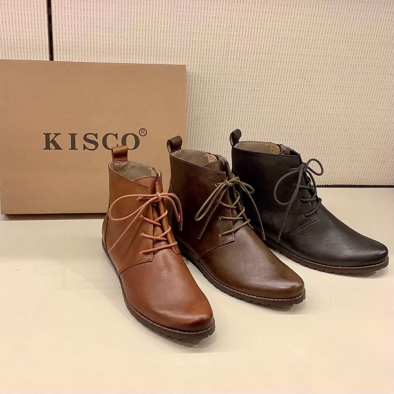 新品◆KISKOキスコ【23、2E】レースカッティングシューズ. クッション底 新品◇KISKOキスコ【23、2E】レースカッティングシューズ
