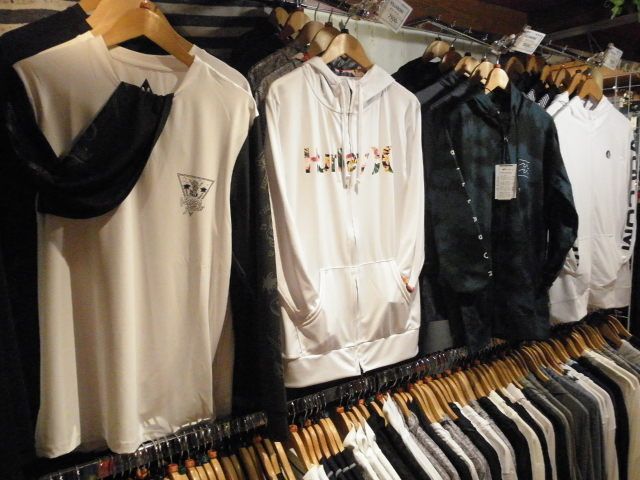 今年のボードショーツは決まっていますか 神戸三宮オーパ店 Shop News ムラサキスポーツ Murasaki Sports公式サイト