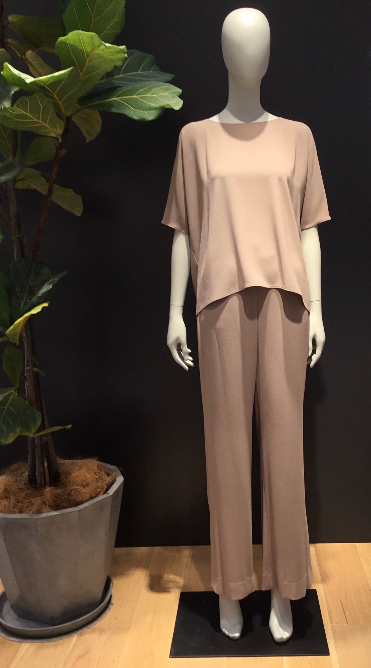 夏に着たい、Theoryの洗えるセットアップ | ジェイアール名古屋高島屋 