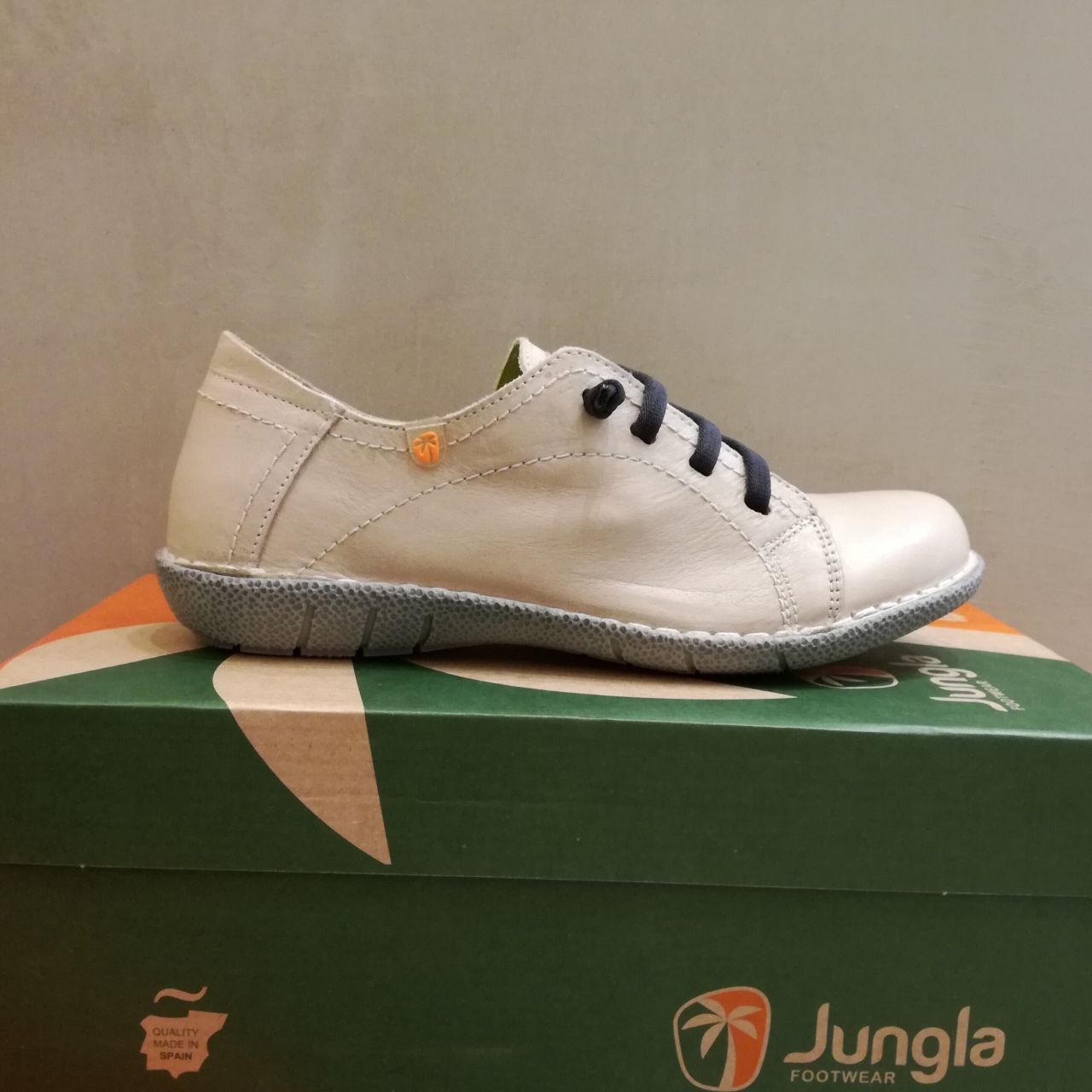 美品✨ジャングラ Jungla ゴム紐 フラット コンフォートシューズ 38 JUNGLA(ジャングラ) 柔らかい！脱ぎ履 | WASH ルミネ大宮店