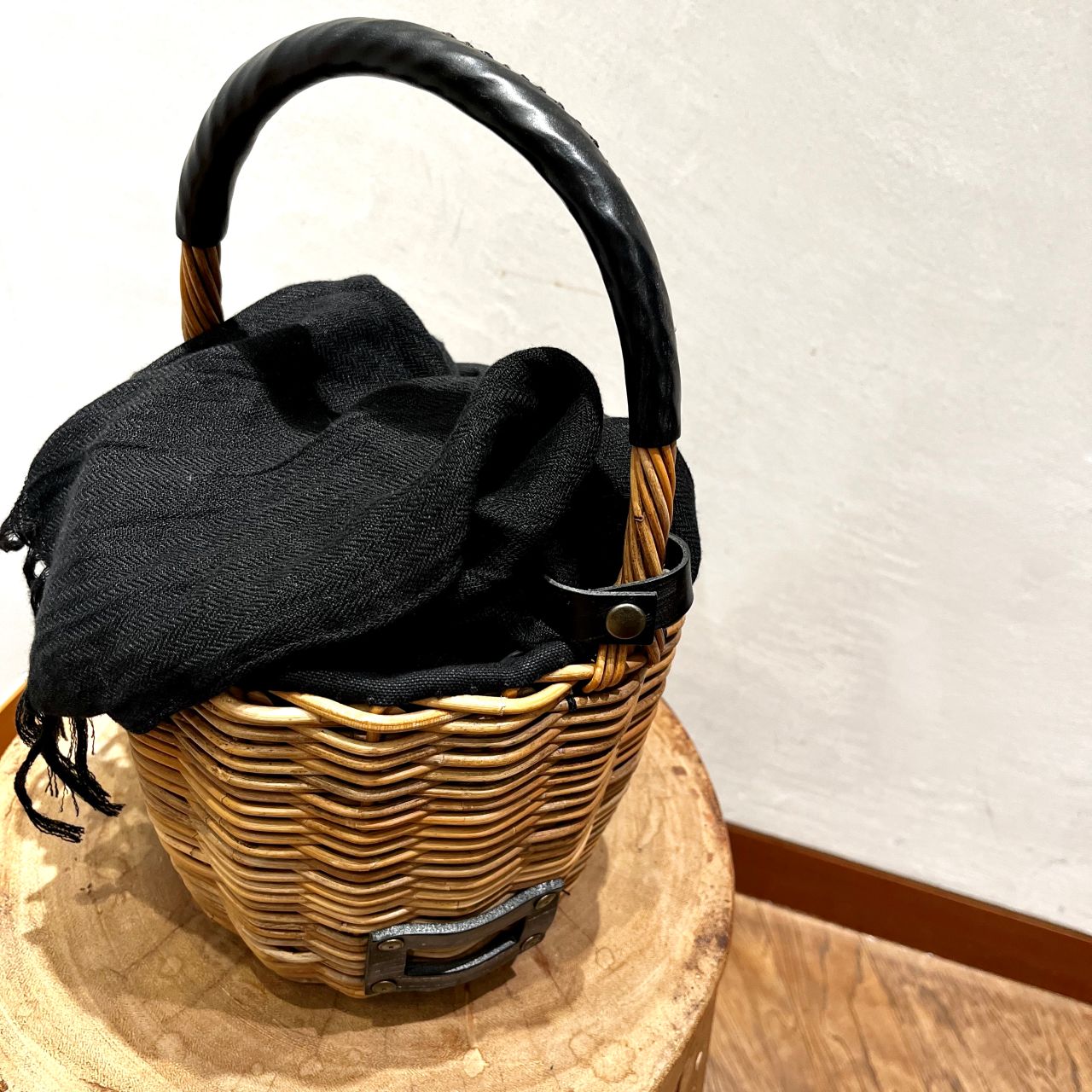 eb.a.gos kago.bag ~kago.kago.kago~ | SHIPS Primary Navy Label  