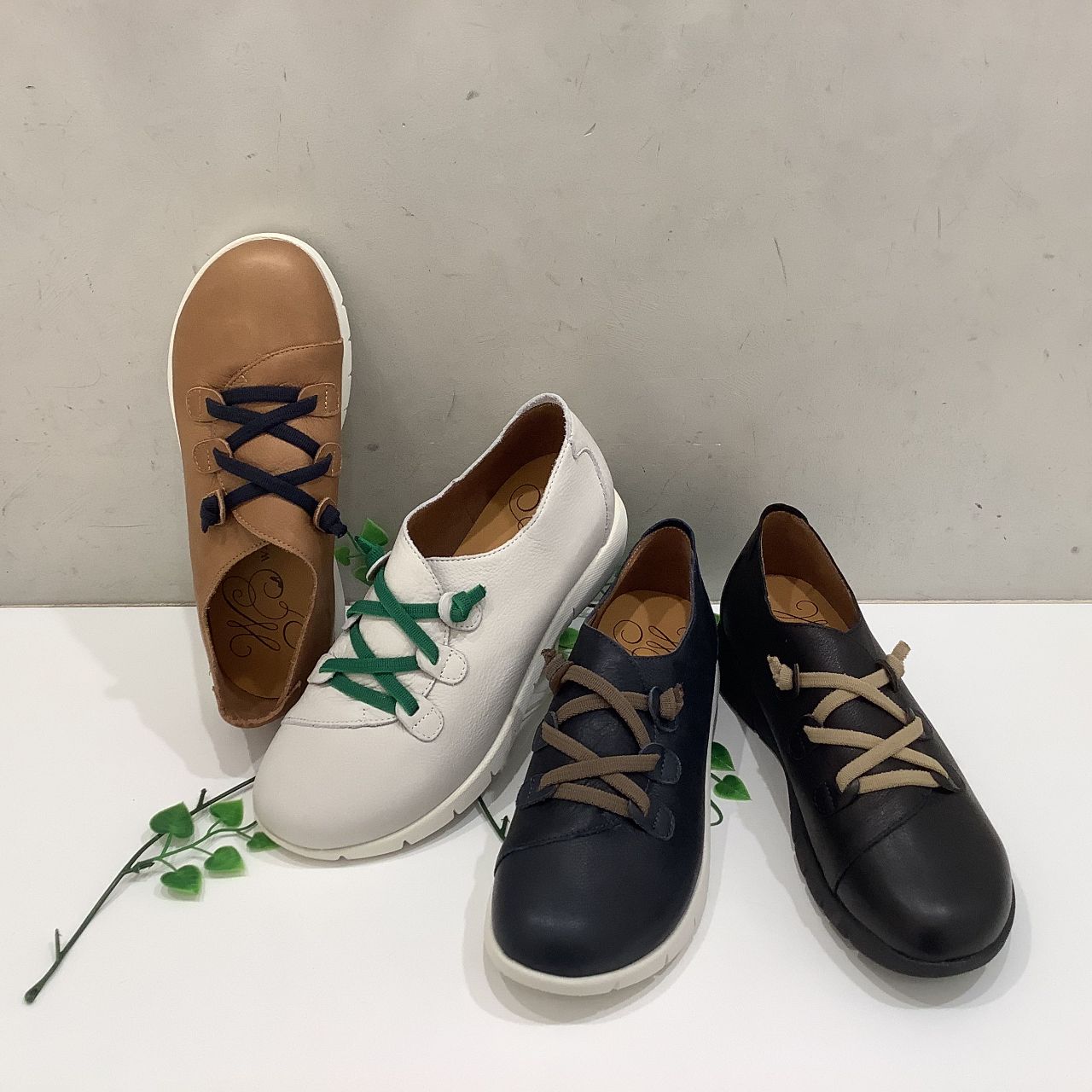 WASHINGTON 超軽量ゴム紐スニーカー入荷！ | GINZA WASHINGTON 横浜