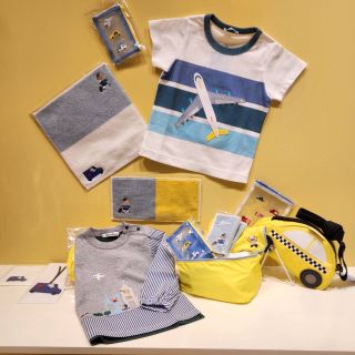 最終値下げ　ファミリア　飛行機　Ｔシャツ　100 ANAオリジナル＞familiar for ANA Tシャツ100cm （飛行機のなか