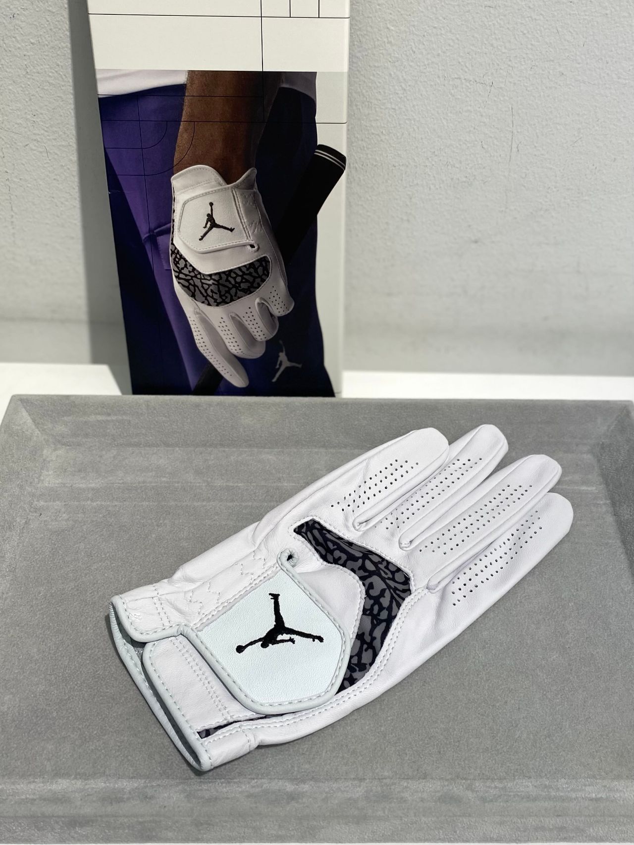 ジョーダン ツアー グローブ 25cm L ゴルフ 左手 手袋 JORDAN NIKE JORDAN】新作ジョーダンゴルフグローブが入荷いたしました