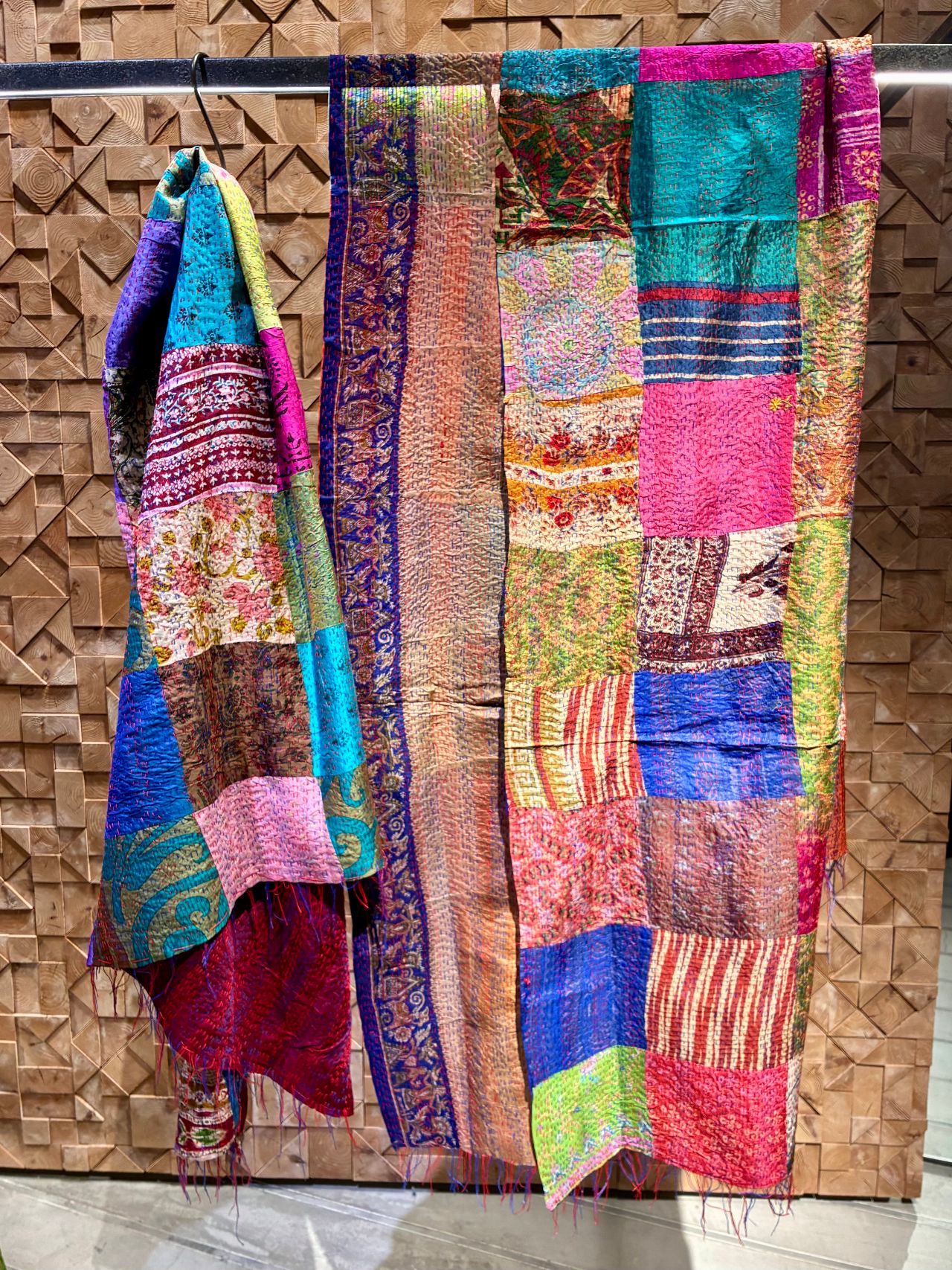 pas de calais パドカレ　タイダイ染め　カシミヤストール 東京ミッドタウン店 | pas de calais | パドカレ 公式ブログ | pas de
