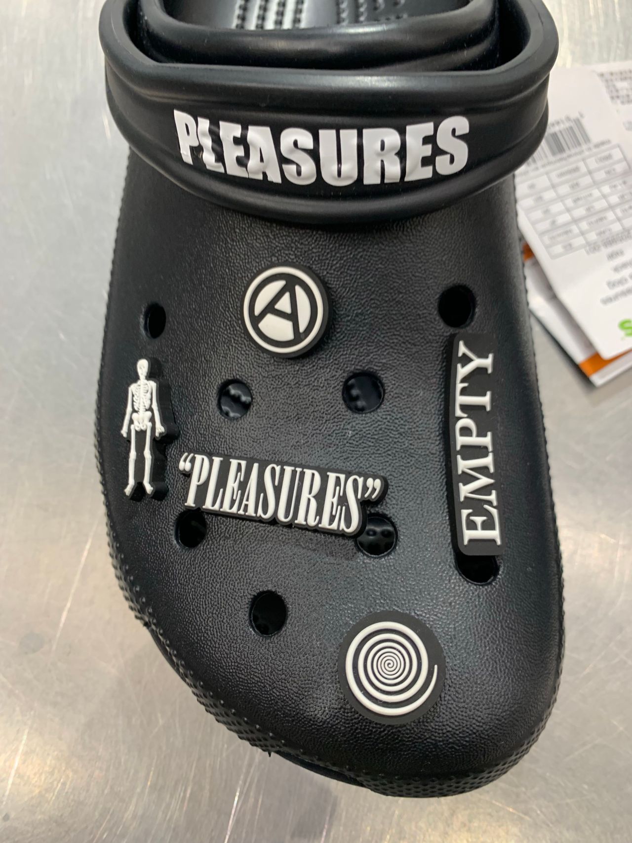 Pleasures プレジャーズ Crocs クロックス Lhp Lhp 名古屋 上野商会公式ブログポータルサイト Pleasures プレジャーズ Crocs クロックス Lhp Lhp 名古屋 上野商会公式ブログポータルサイト