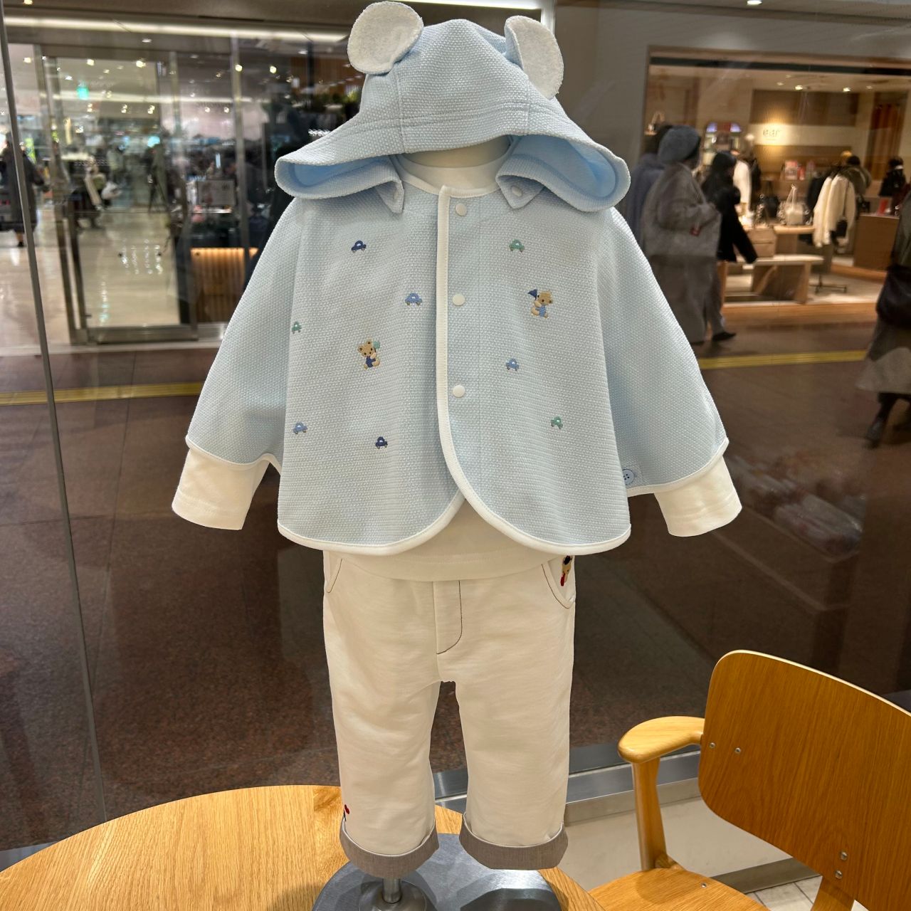 ギフトにおすすめ♪】ケープのご紹介｜ファミリアファミリアさんちか店