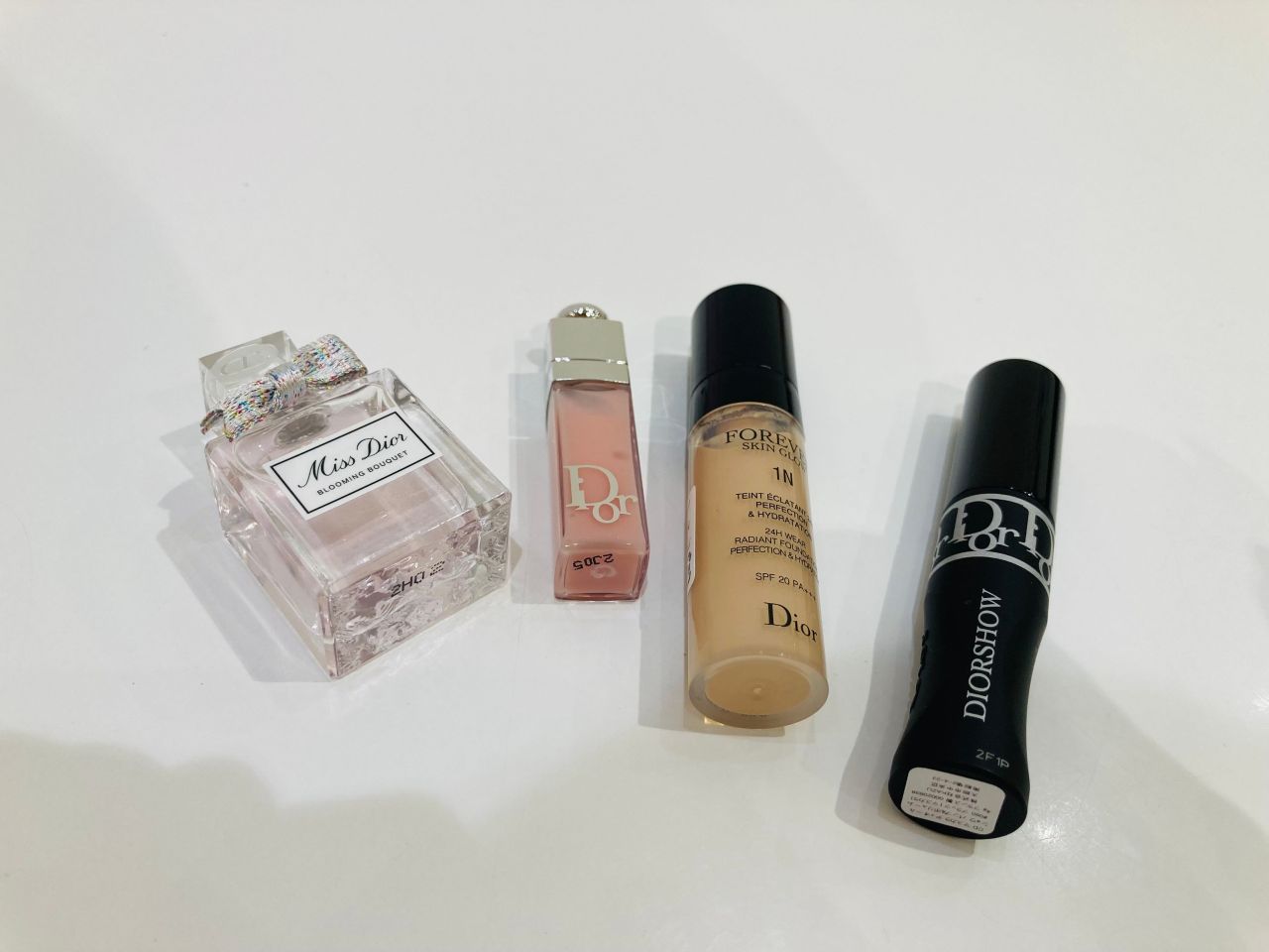 Ritz様♥Dior おまとめ４点セット×４セット 公式オンライン限定ピンバッジ付きギフトセット ここでしか手に