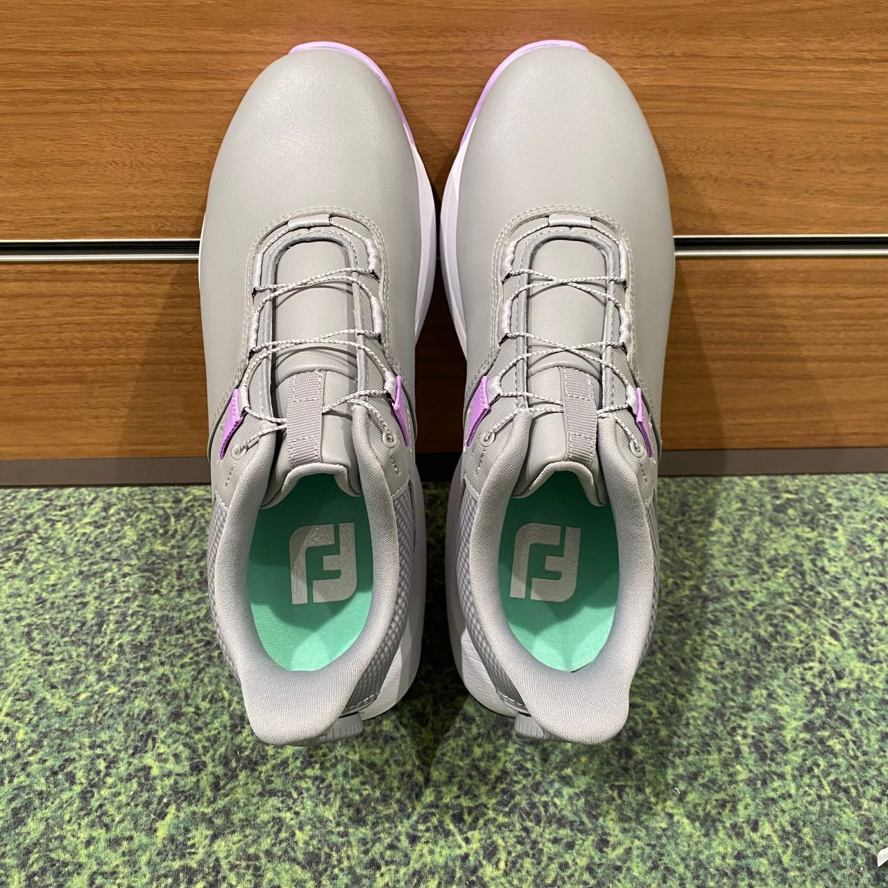 FOOTJOY ゴルフシューズ ホワイト/パープル 新作ゴルフシューズ