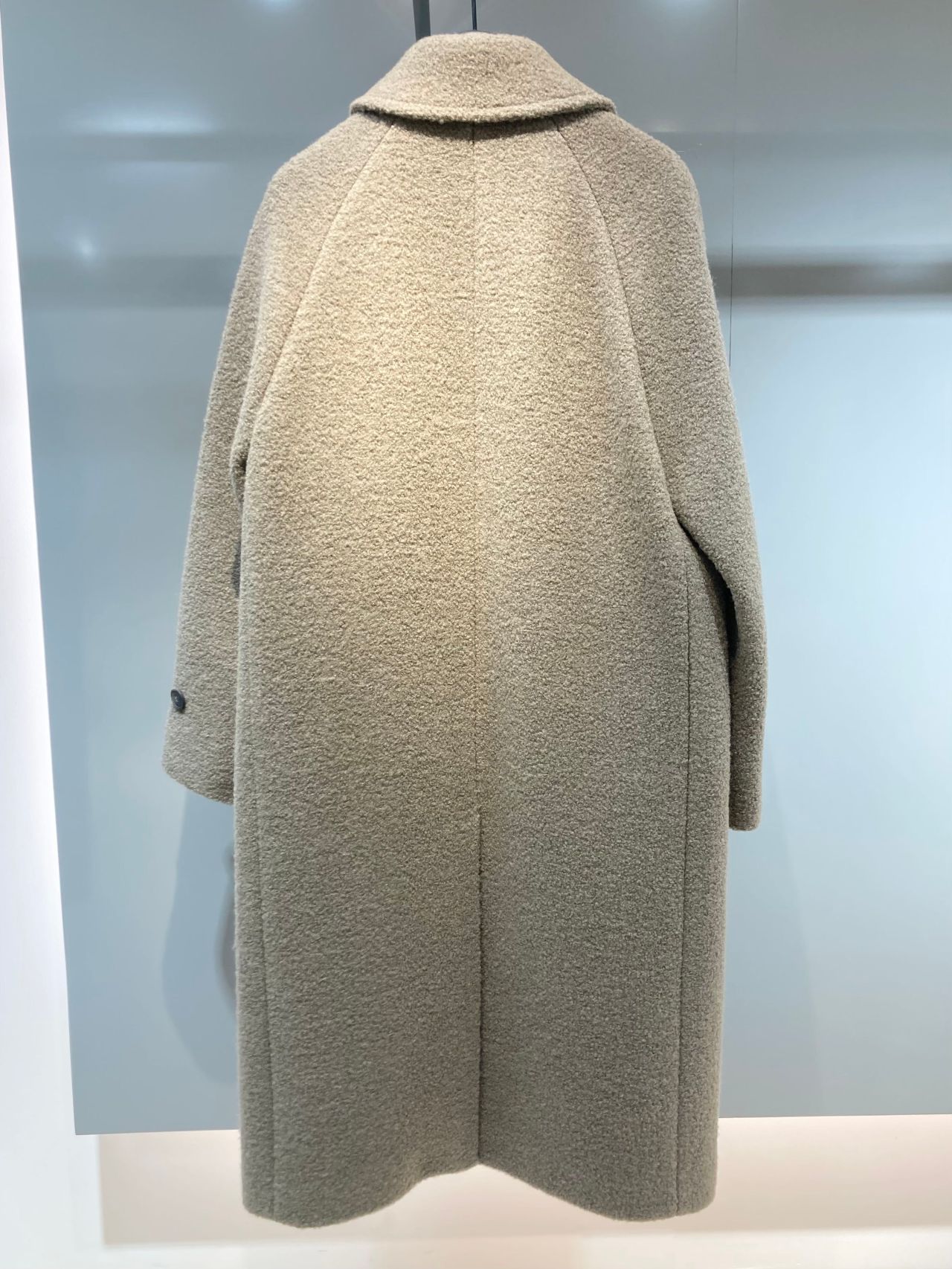 ニュアンシーなカラーが魅力 ブークレコート | 札幌三越店 | Theory 