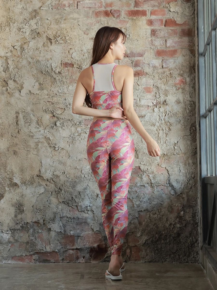 ルルレモン フード付き ヨガウェア ピンクベージュ ヨガウェア 【ルルレモン公式｜lululemon Japan】