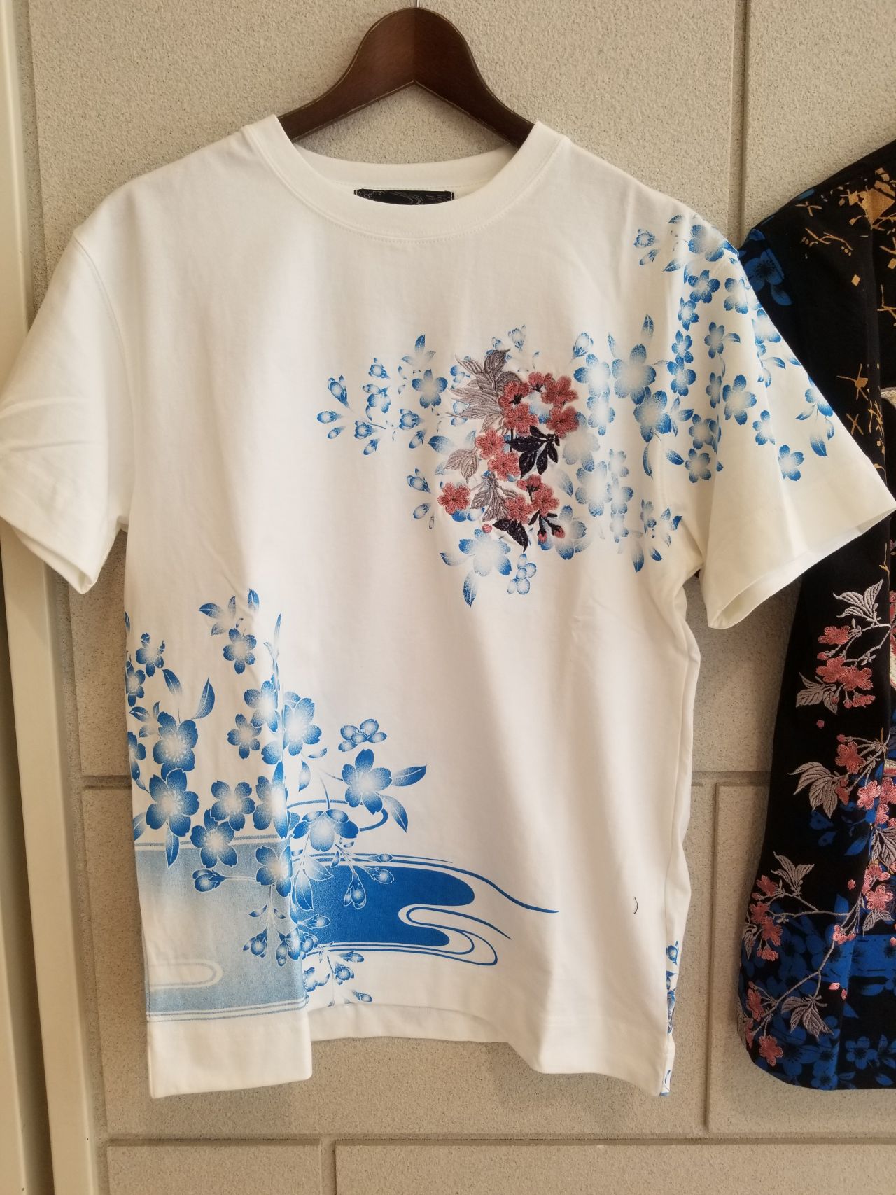 331 絡繰魂GENERATION 鯉の滝登り刺繍波花桜ポケット
