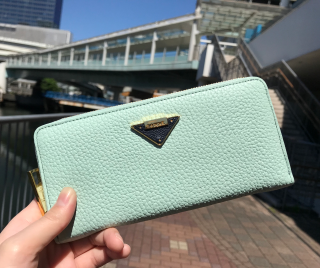 美品　IANNE イアンヌ　長財布　マノン　廃盤品 美品 IANNE イアンヌ 長財布 マノン 廃盤品 - メルカリ
