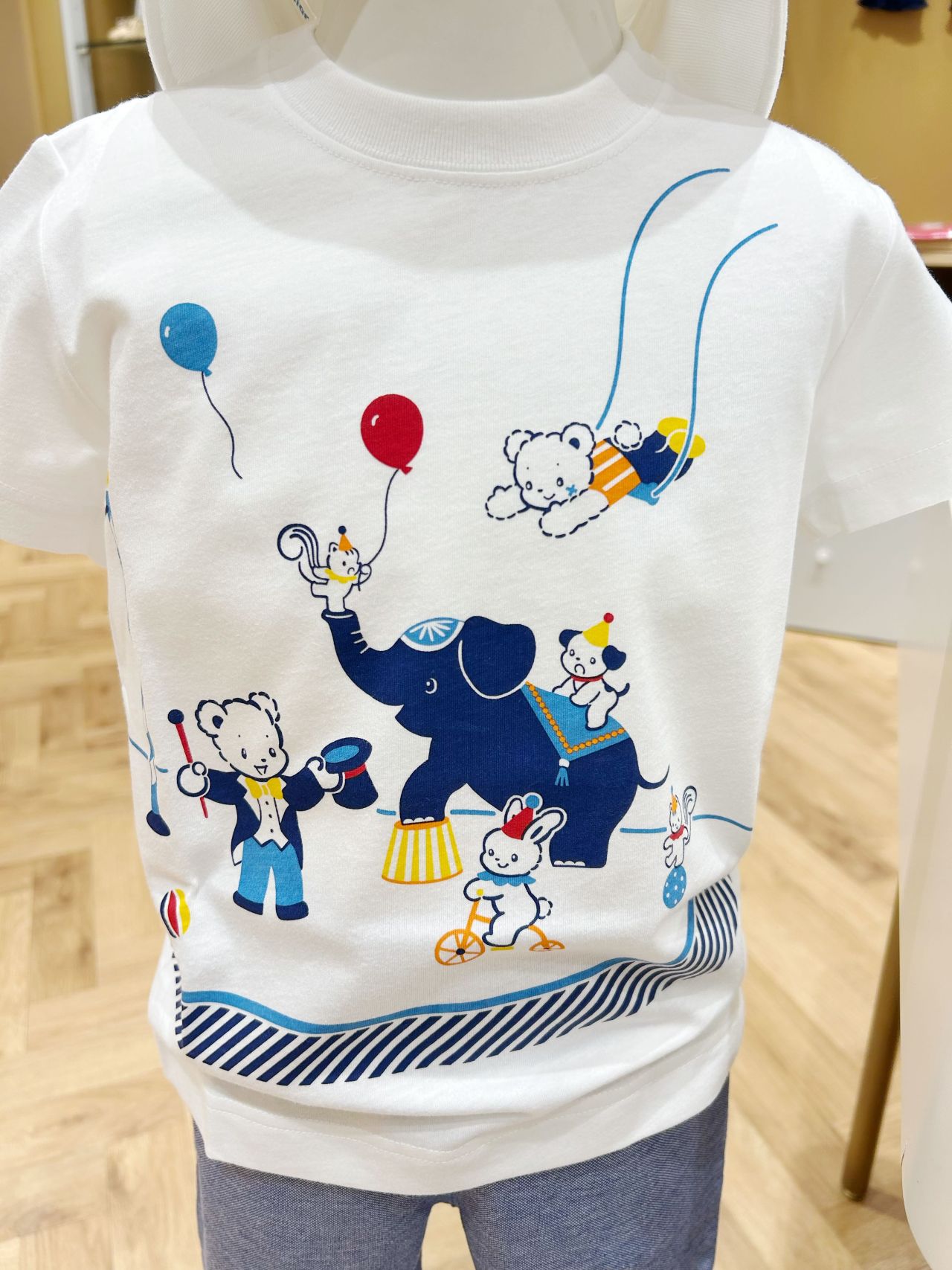 ⭐︎今年も登場⭐︎おはなしTシャツ‼️｜ファミリアファミリア芦屋