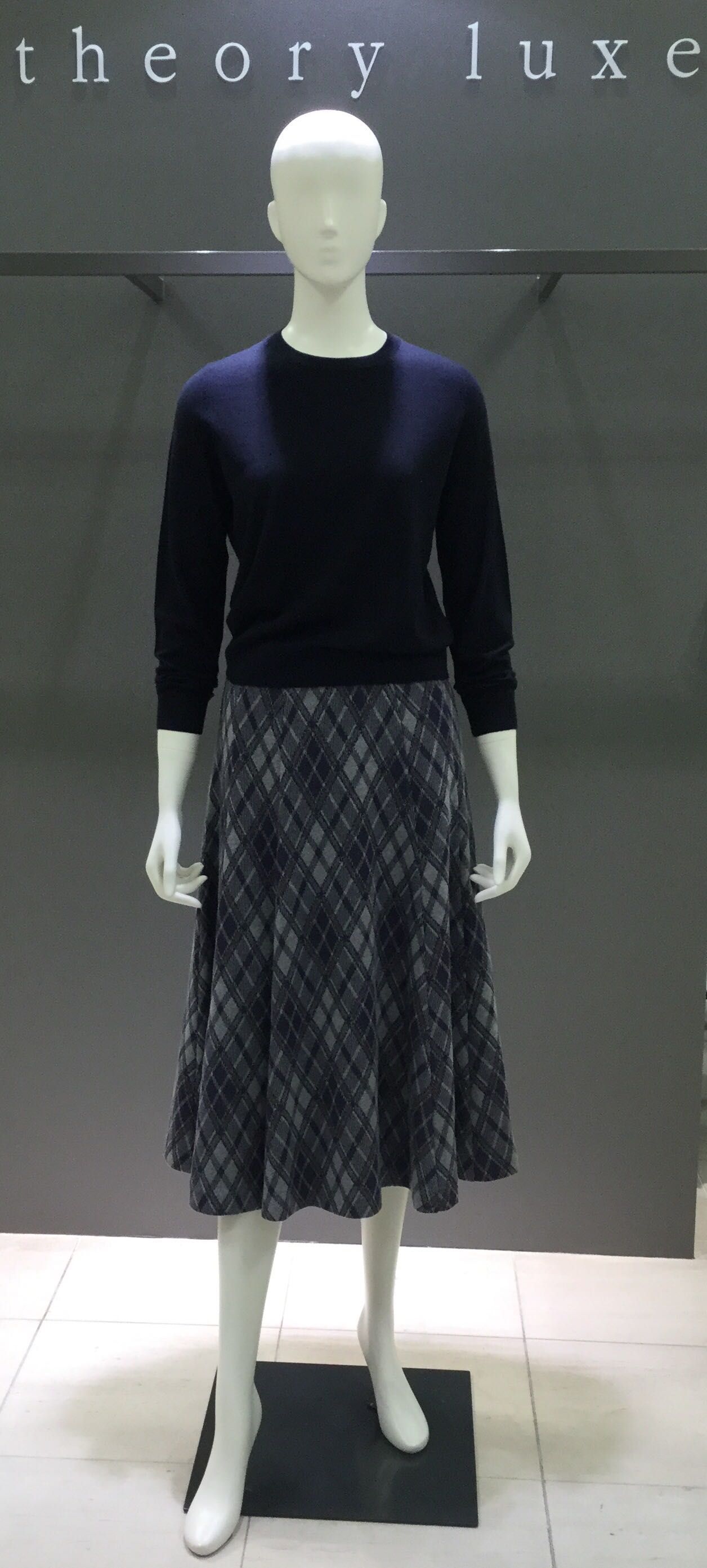 秋漂う、ダイヤチェック柄スカート | 神戸大丸店 | Theory luxe 