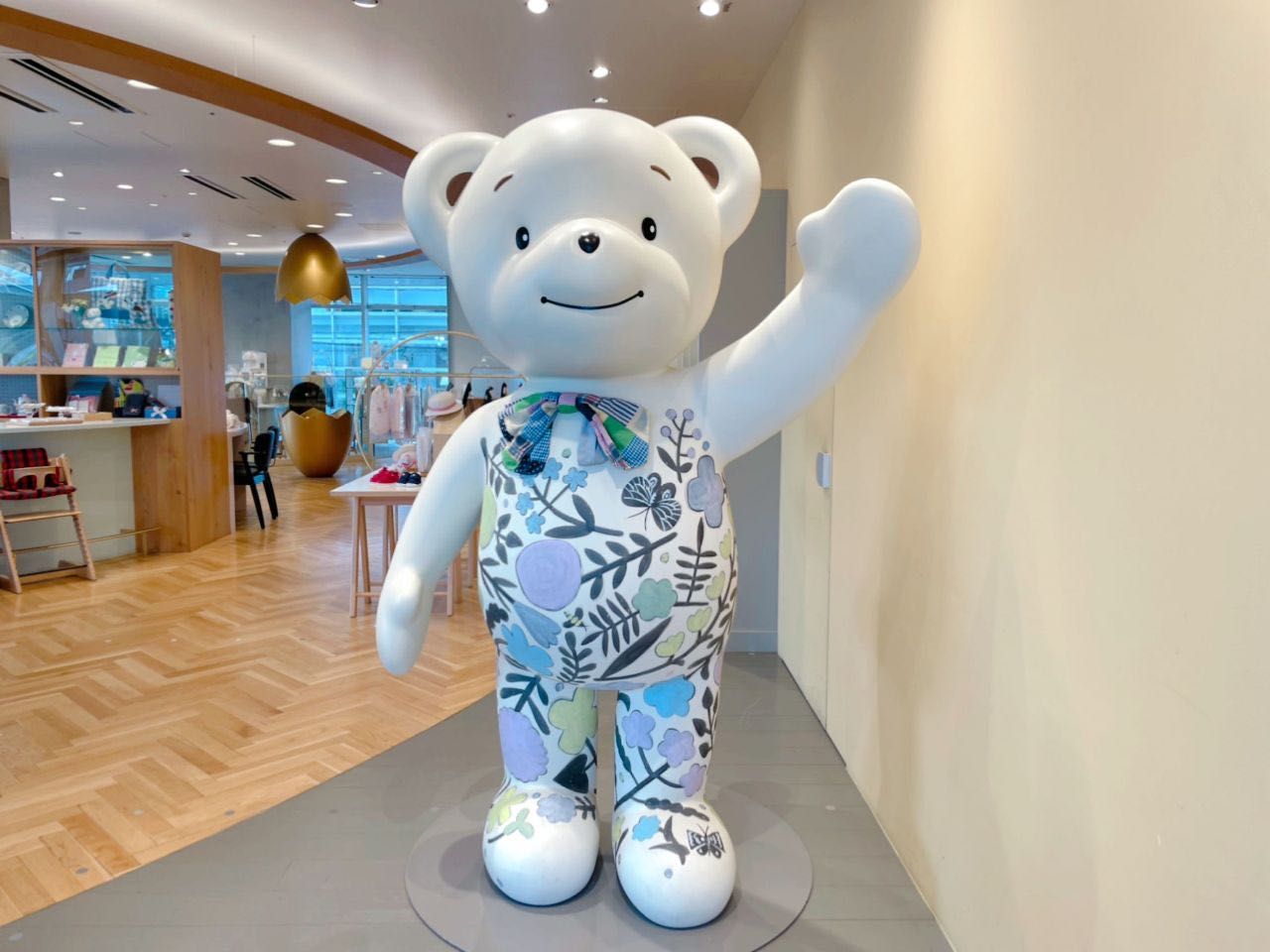 鮮やかなブルーは海の色♪｜ファミリア代官山店の公式ブログ