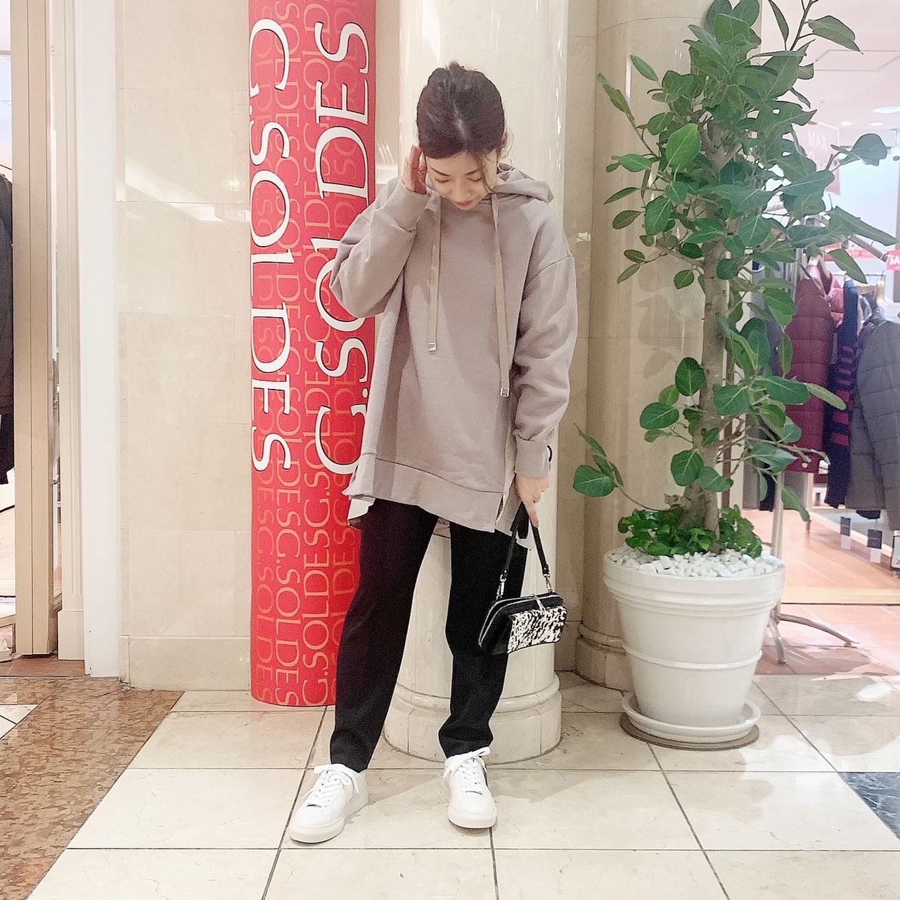 プチプラ 後ろ姿まで可愛いパーカー Katharine Ross 宝塚店公式ブログ