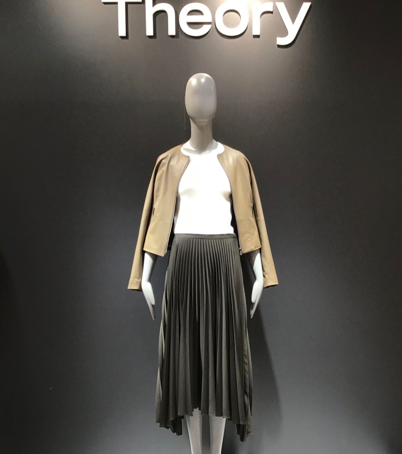 サステナブルなプリーツスカート | 札幌三越店 | Theory[セオリー 