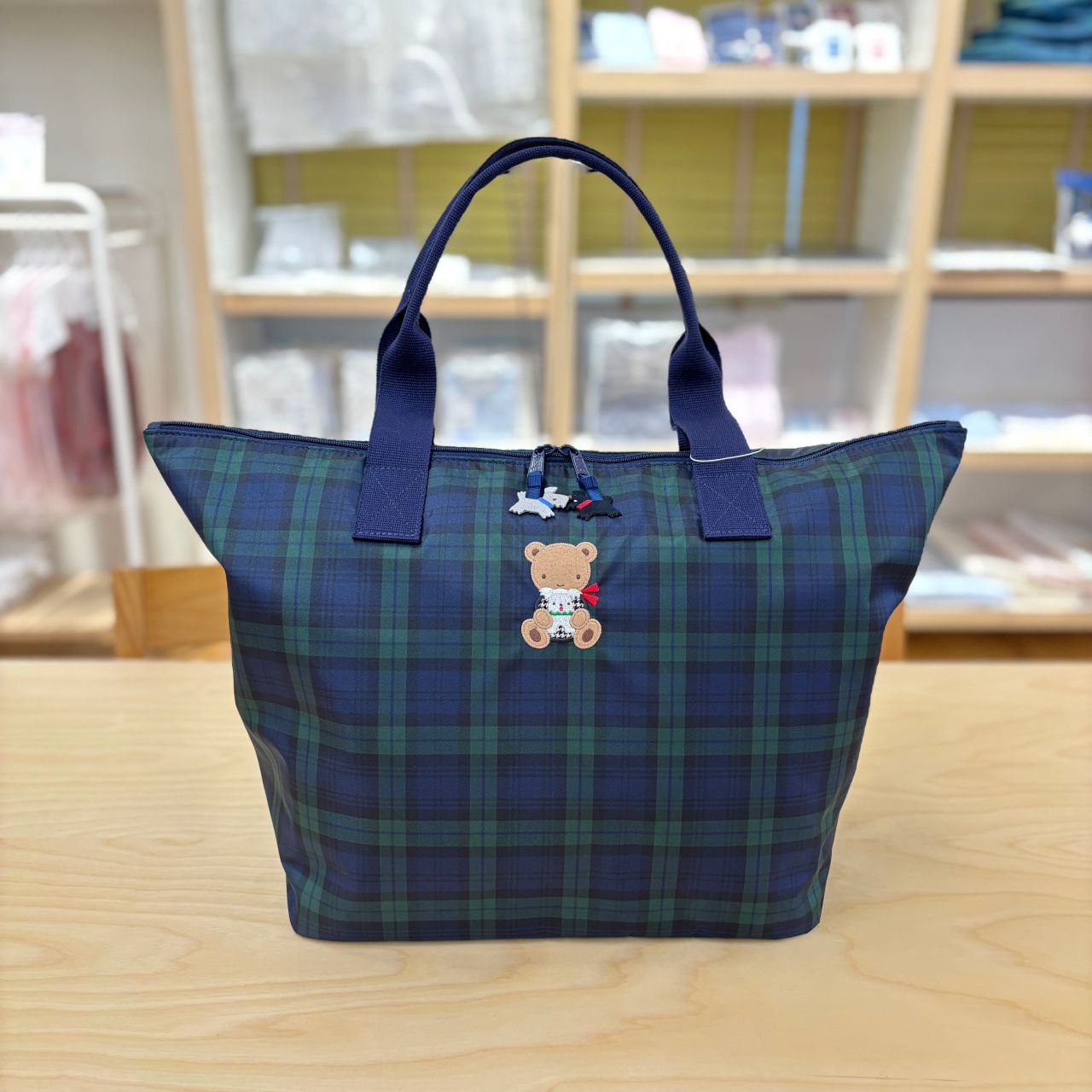 ファミリアマザーズバッグ ファミリア マザーズバック - メルカリ