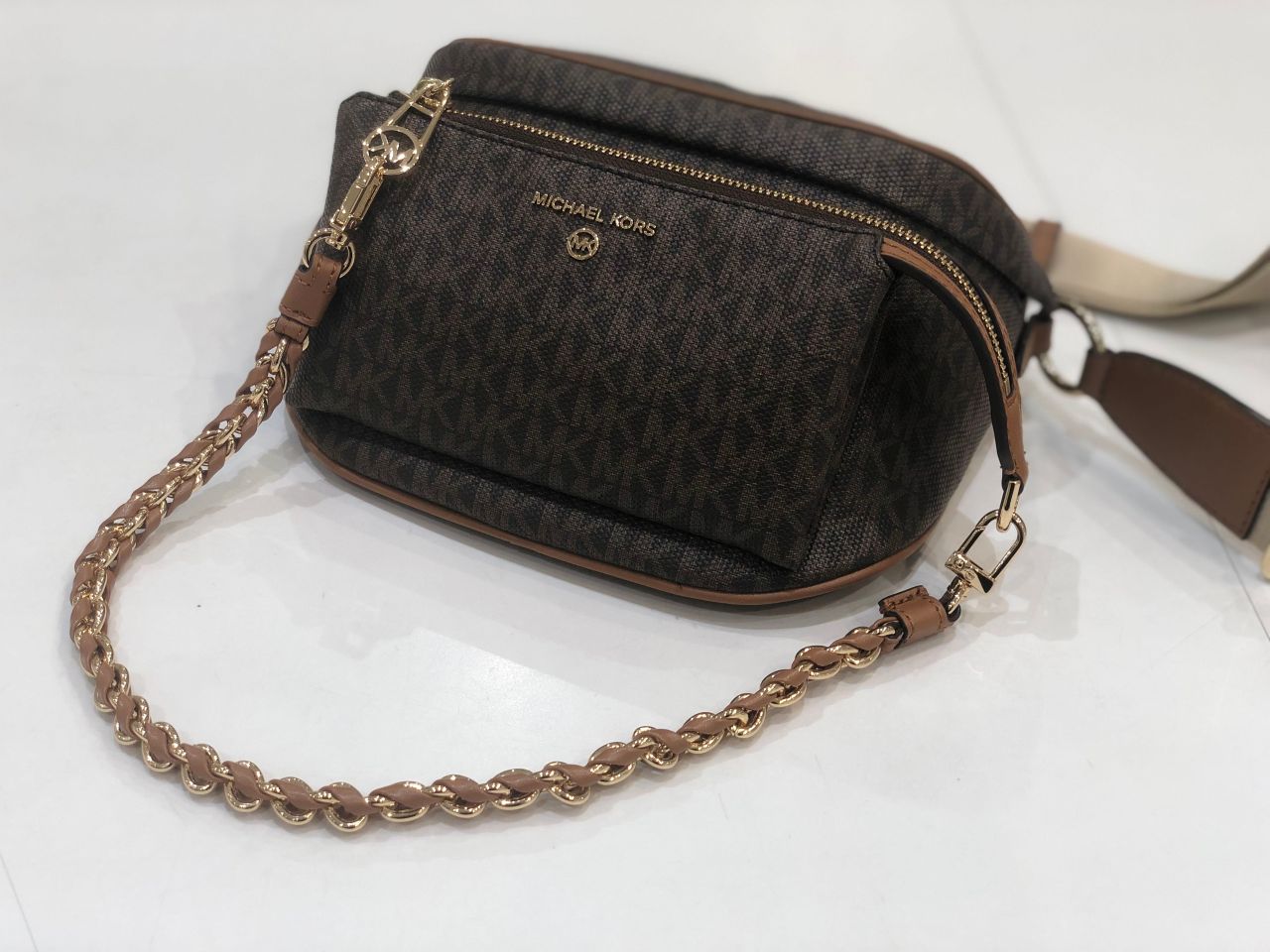 MICHAEL KORS】個性派☆マイケルコースバッグ | りんくう