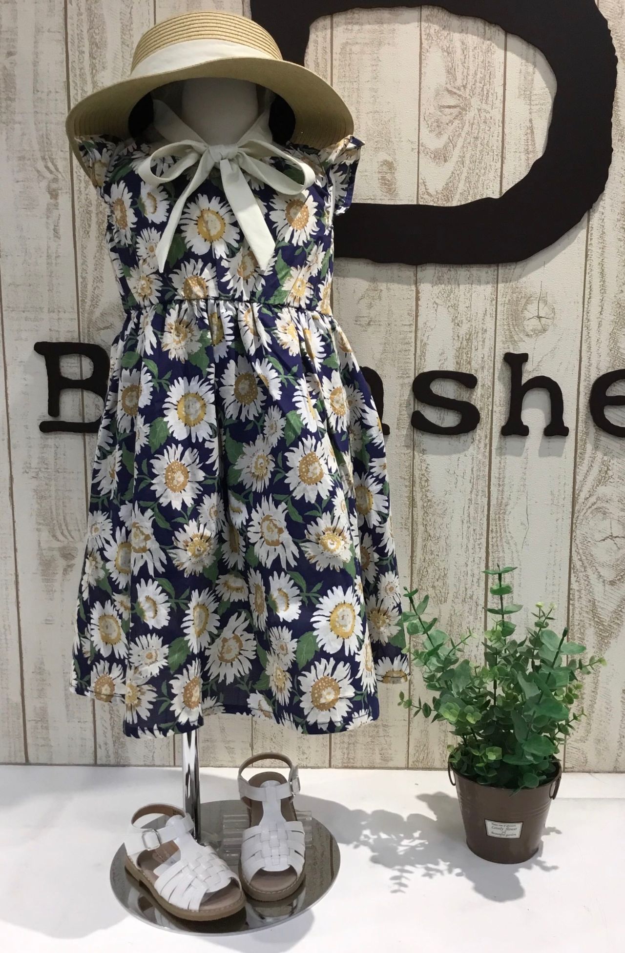 ひまわり柄ワンピース でお出かけ Branshesゆめタウン下松店 子供服のブランシェス Branshes 公式ショップブログ