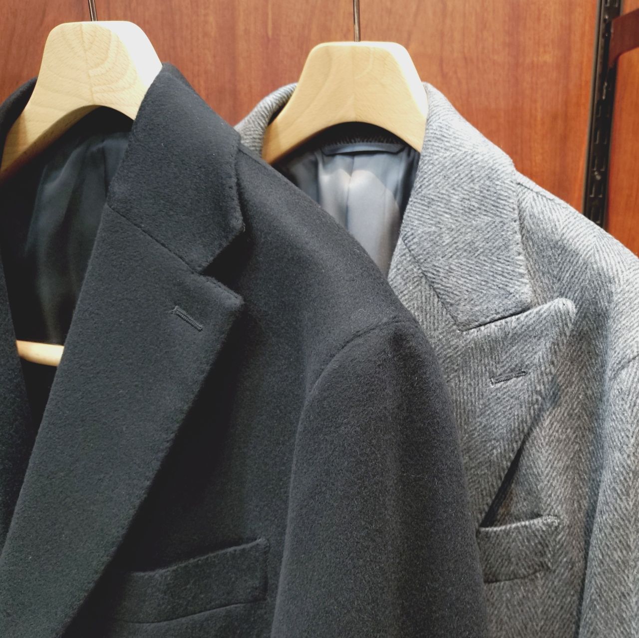 ☆2025 MTRピュアカシミヤシリーズ☆｜Mitsumine｜Staff Blog｜Mitsumine (三峰) オフィシャルサイト 極美品✨ ピュアカシミヤ　100％ LEGMANレグマン ステンカラーコート