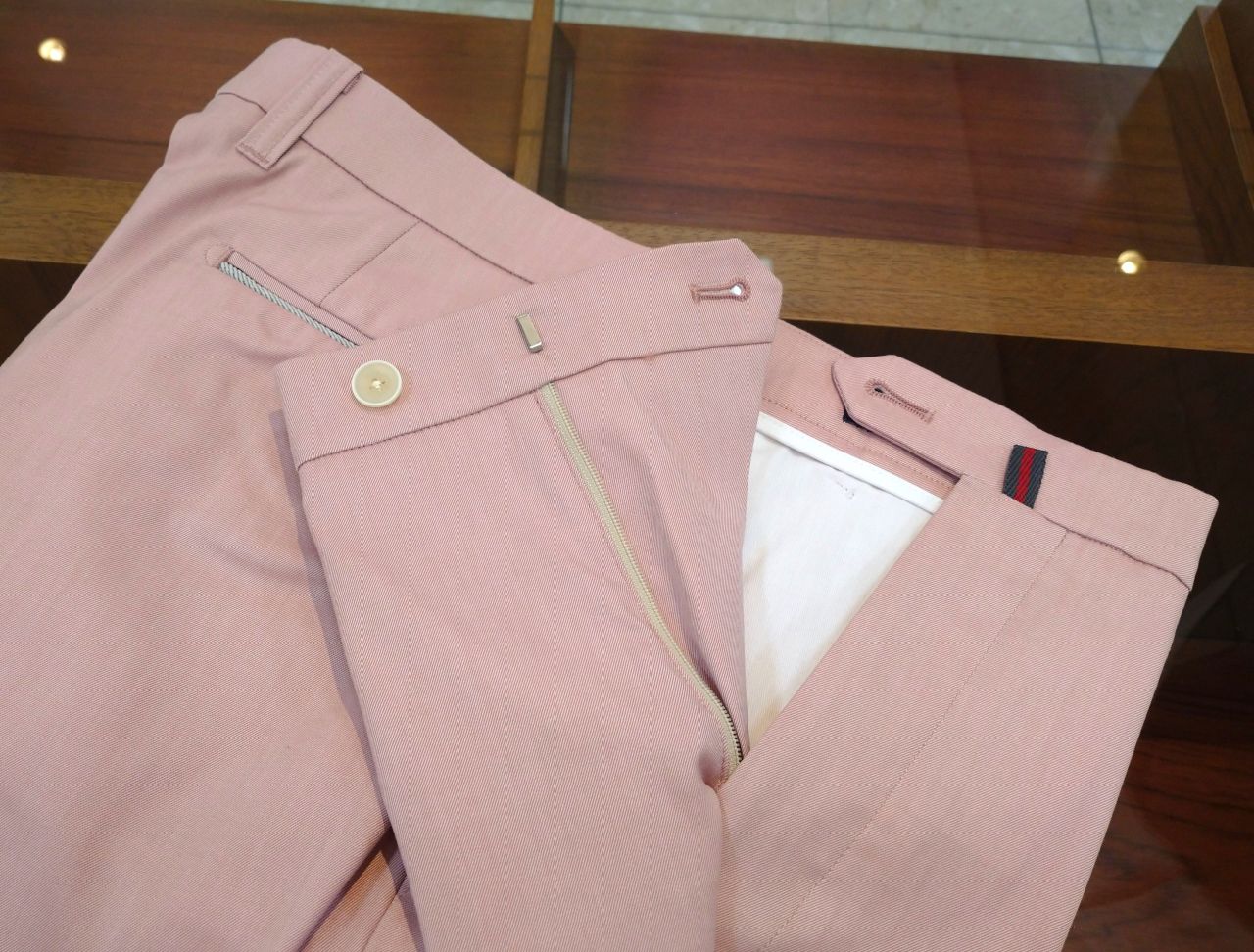 ☆機能性コットンスラックスのご紹介☆｜Mitsumine｜Staff Blog