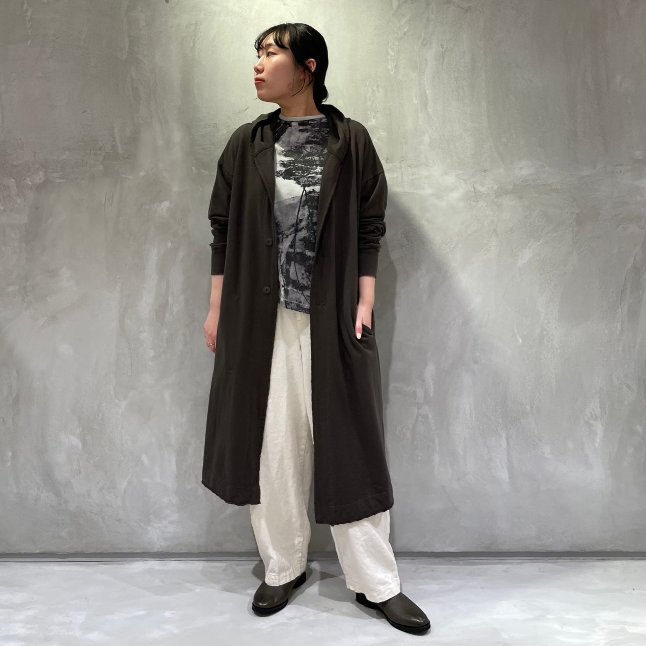 【pas de calais】綿麻ダンプコート Love letter print天竺 ドローストリングプルオーバー | pas de