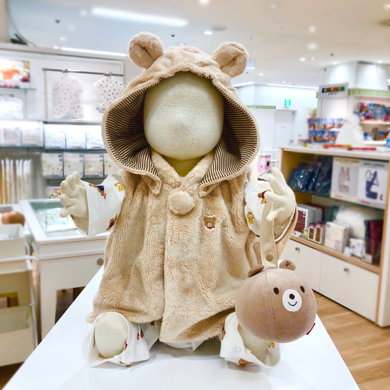 ミキハウス マイクロファーカバーオール ベージュ おもちゃ付き マイクロファーの季節がやって来ました(о´∀`о)｜ミキハウスミキハウス