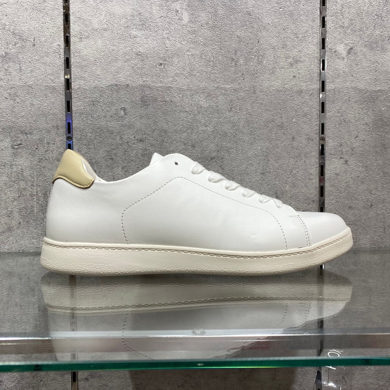 万能レザースニーカーのオススメ Asbee イオン豊橋南店 G Foot ジーフット の公式ブログ 人気シューズshopの最新情報