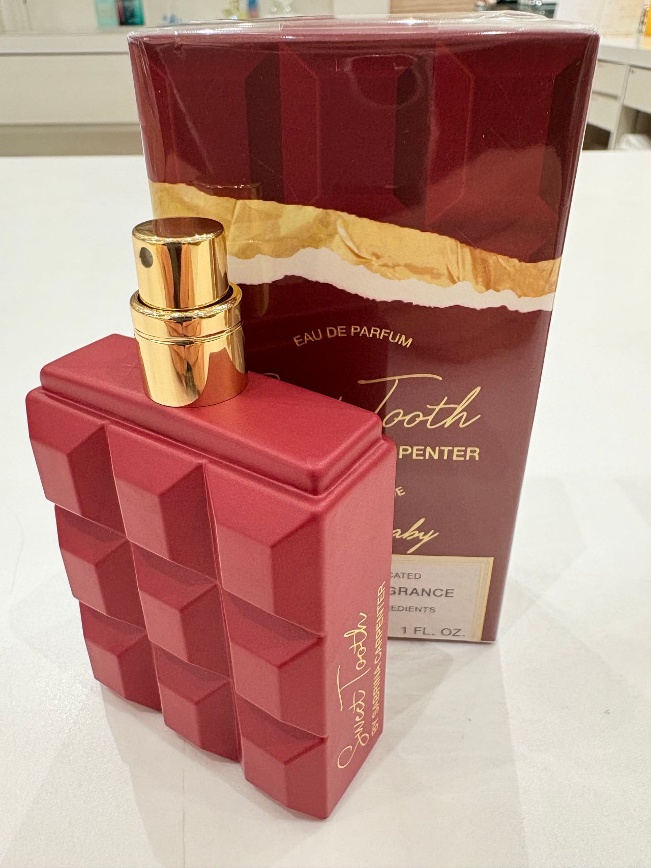 新商品【SABRINA CARPENTER(サブリナ・カーペンター】の香水入荷