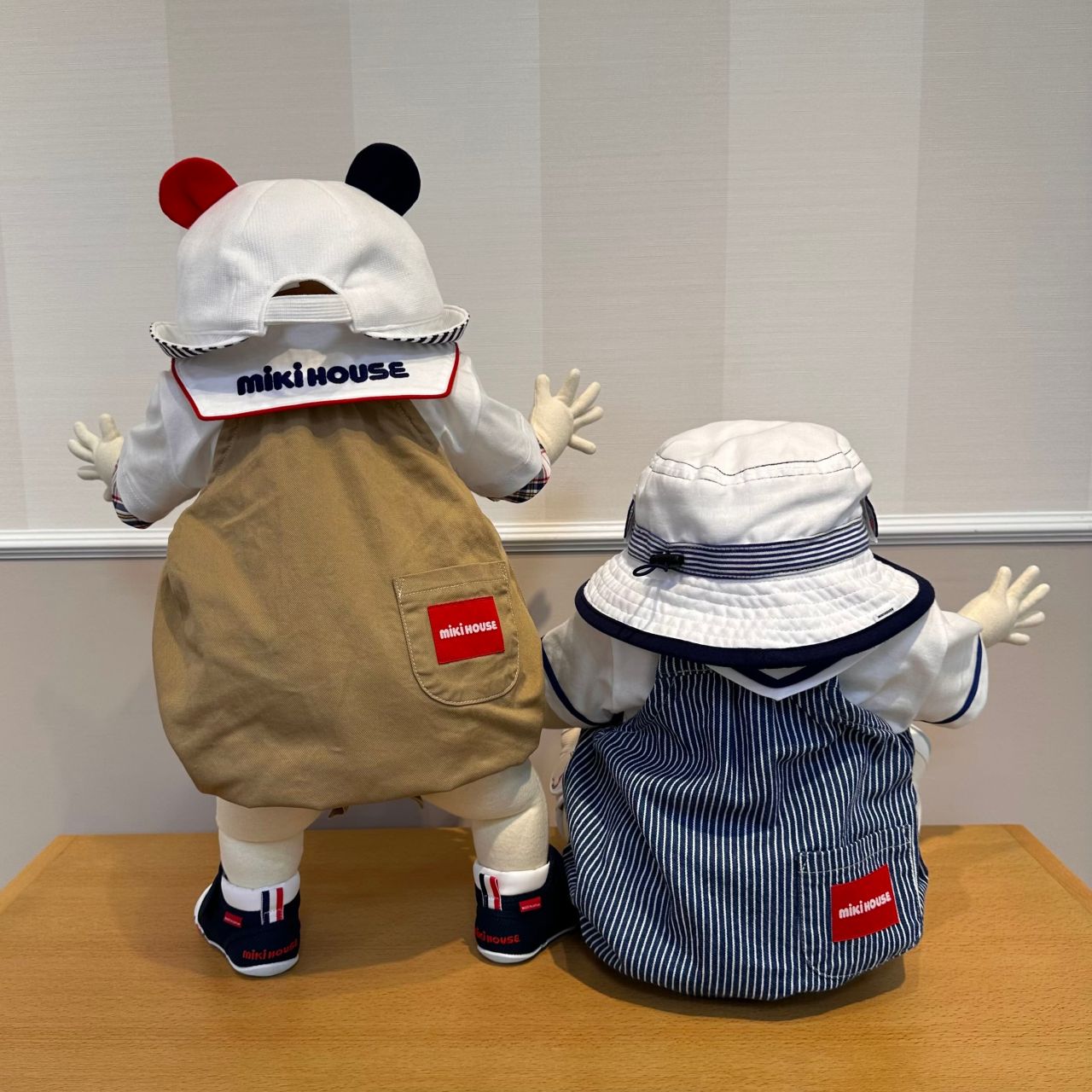 ぎゅなです⚠️新品未使用✨完売品!ミキハウス　プッチーくん　乗り物　車柄 ミキハウス JAPAN TOUR SERIES ご当地シリーズ 北海道のソックス