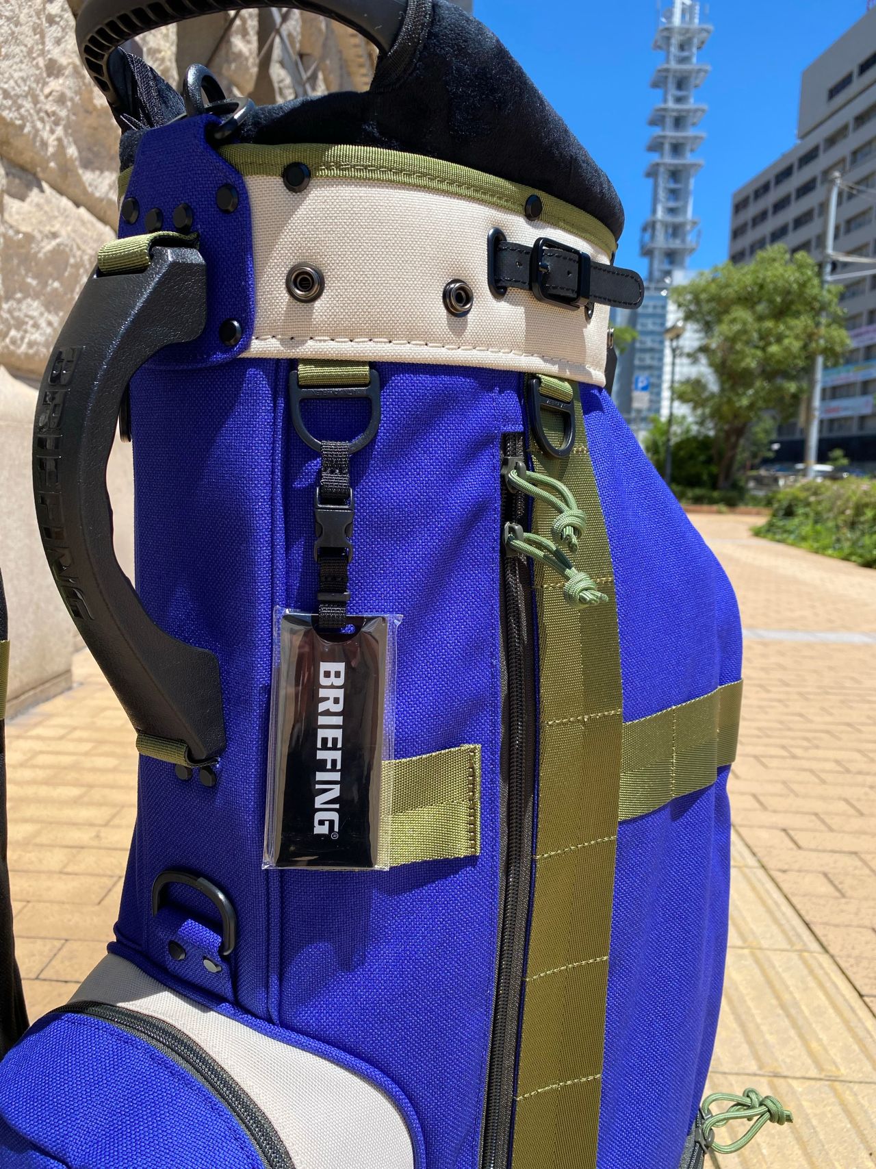 値下げ　新品　BRIEFING アリビコファブリック ゴルフパンツ 青 新品 BRIEFING アリビコファブリック ゴルフパンツ 青