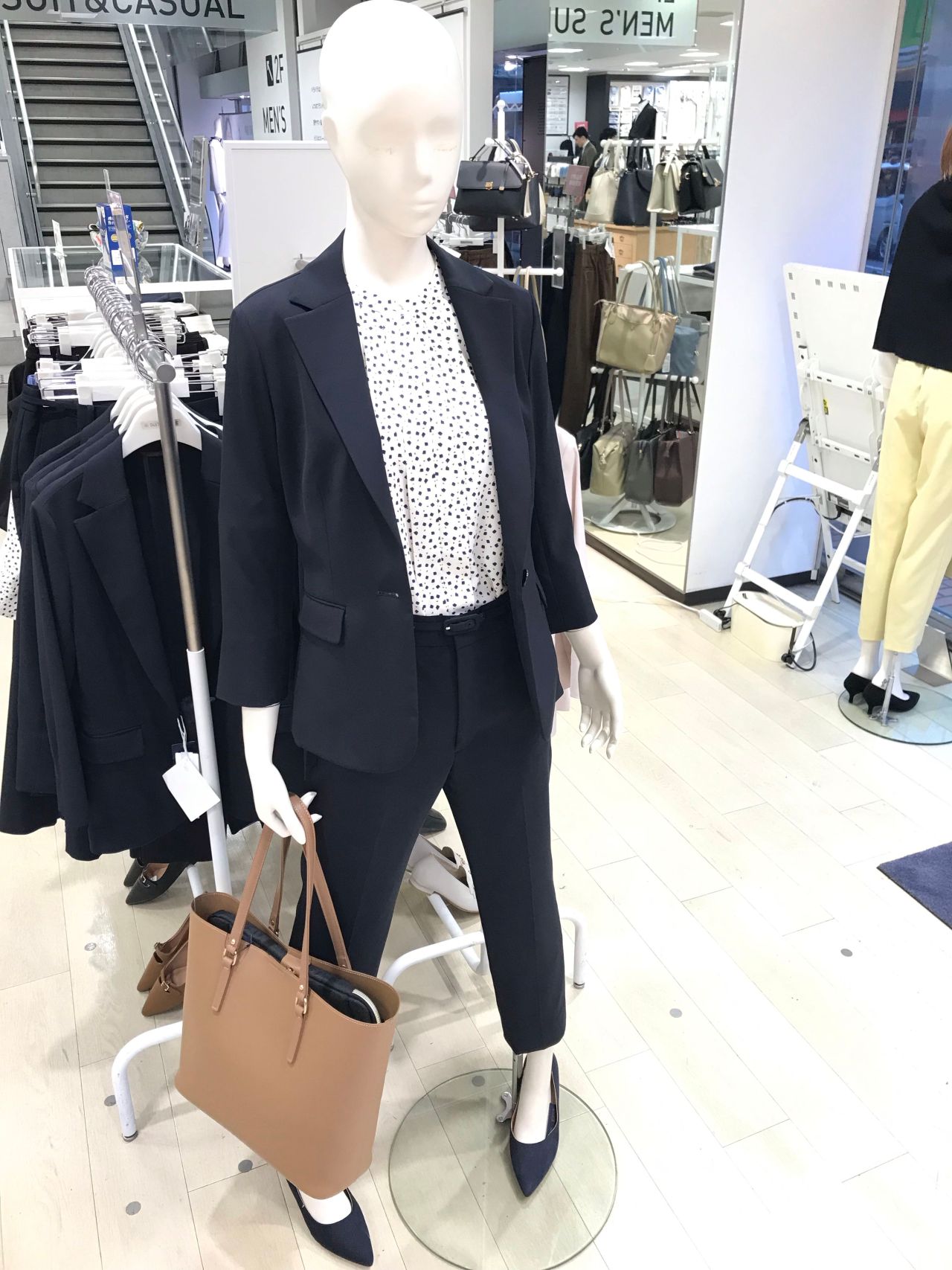 レディース】おすすめスーツ｜SUIT SQUARE SUIT SQUARE 吉祥寺店