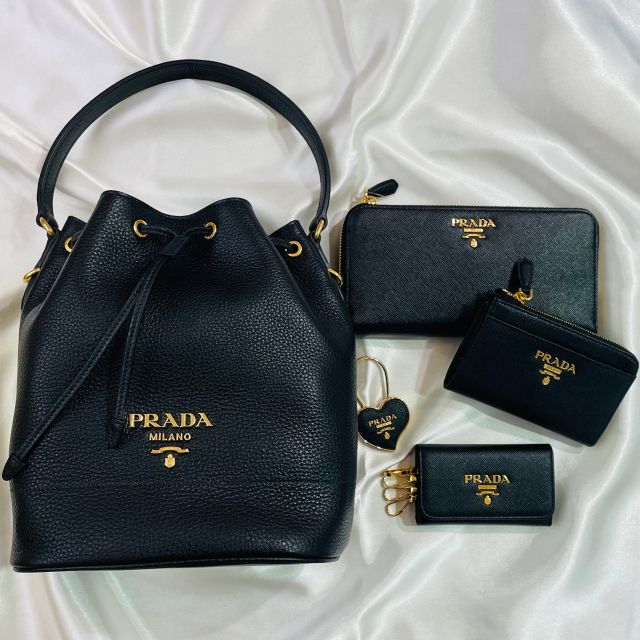 PRADA ブラック 手袋 ニット 2VH156_9Z2_F03QJ_V_OOO_3.jpg