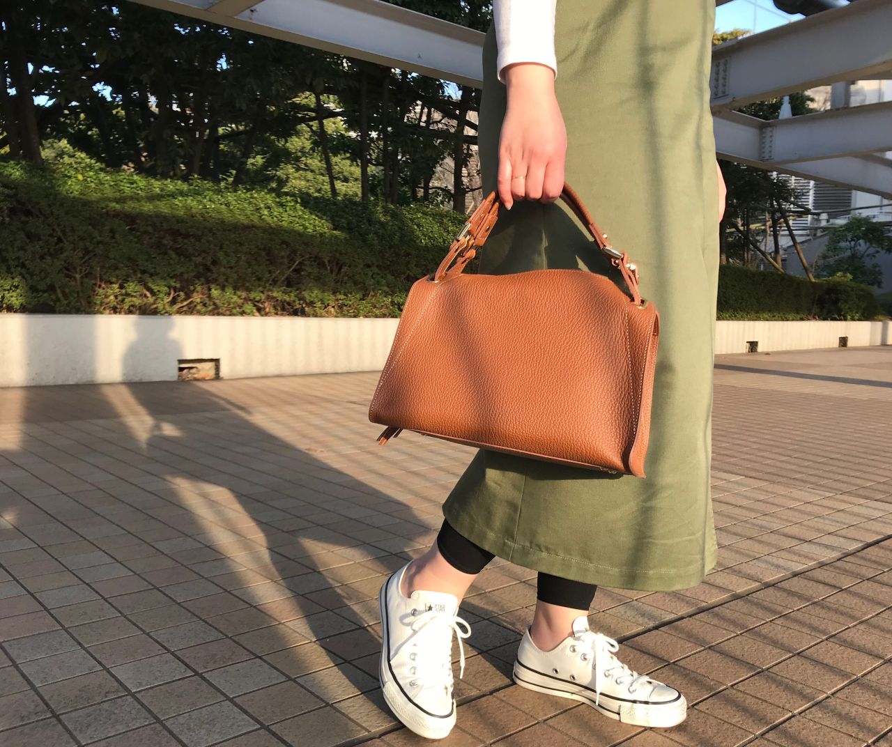 IANNE イアンヌ オリビア かばん ストラップ付 キャラメルカフェ 