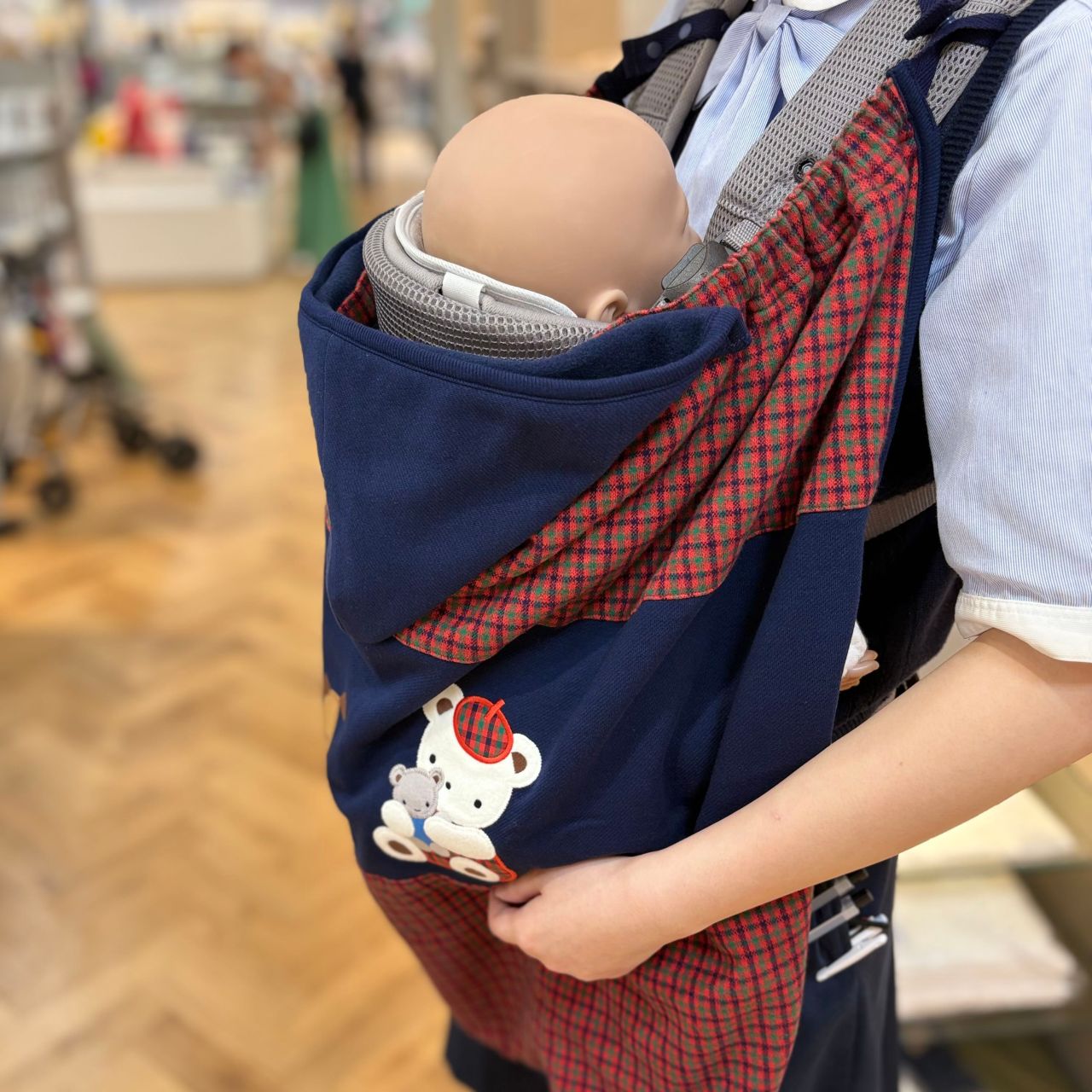 ファミリア　3WAYブランケット　ネイビー とってもあたたか♪ふわふわ3WAYブランケット♪｜ファミリア高槻阪急の