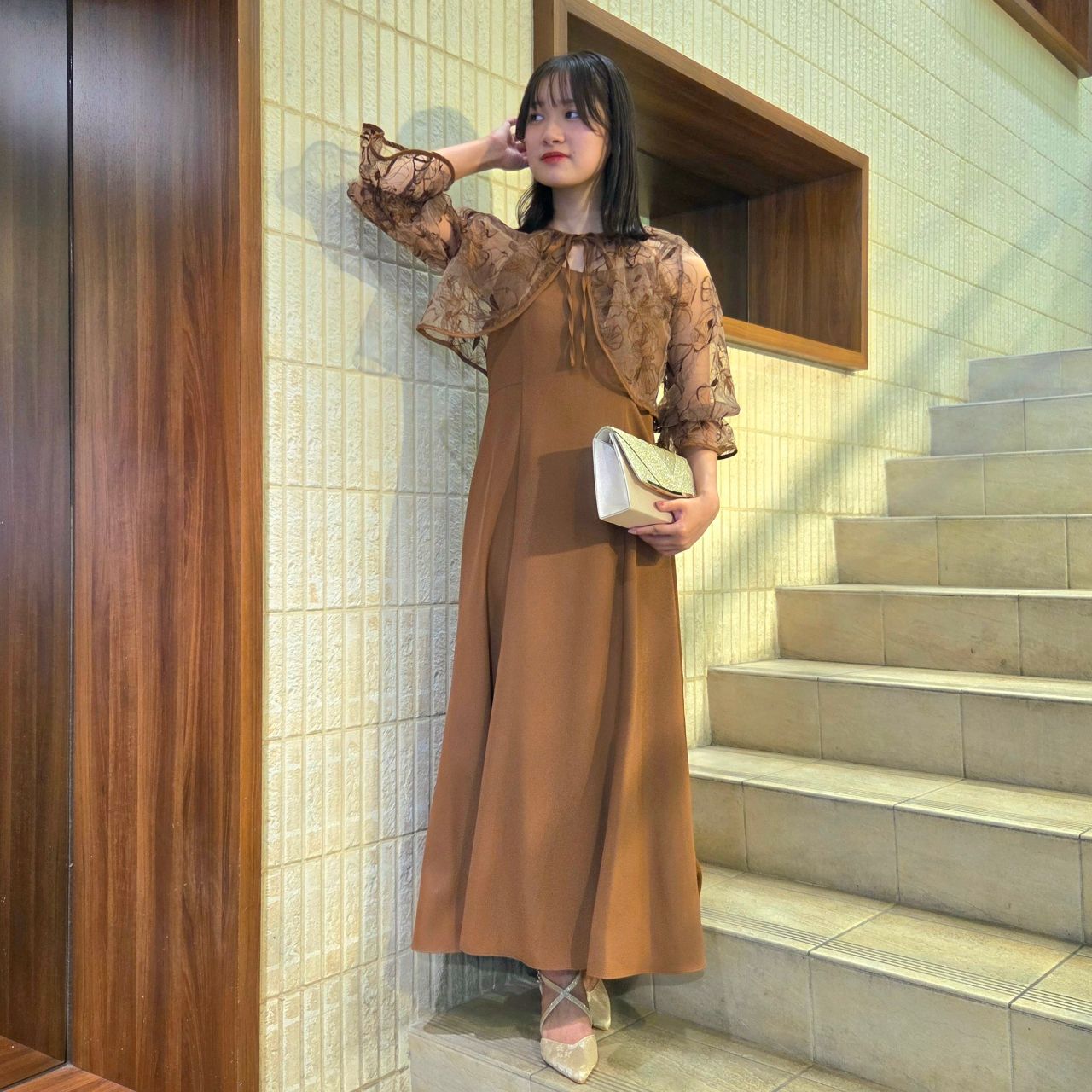 人気のフォーマルドレスに新色登場♪線描き刺繍ボレロ×キャミ