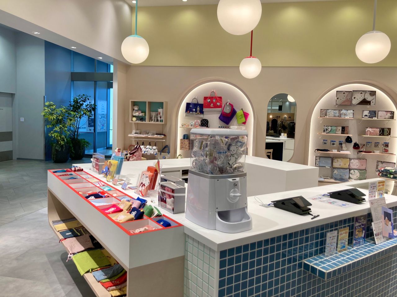 familiarカプセルトイ ファミリア×カプセルトイ】ファミちゃんゲットは難しい！？1,000円の