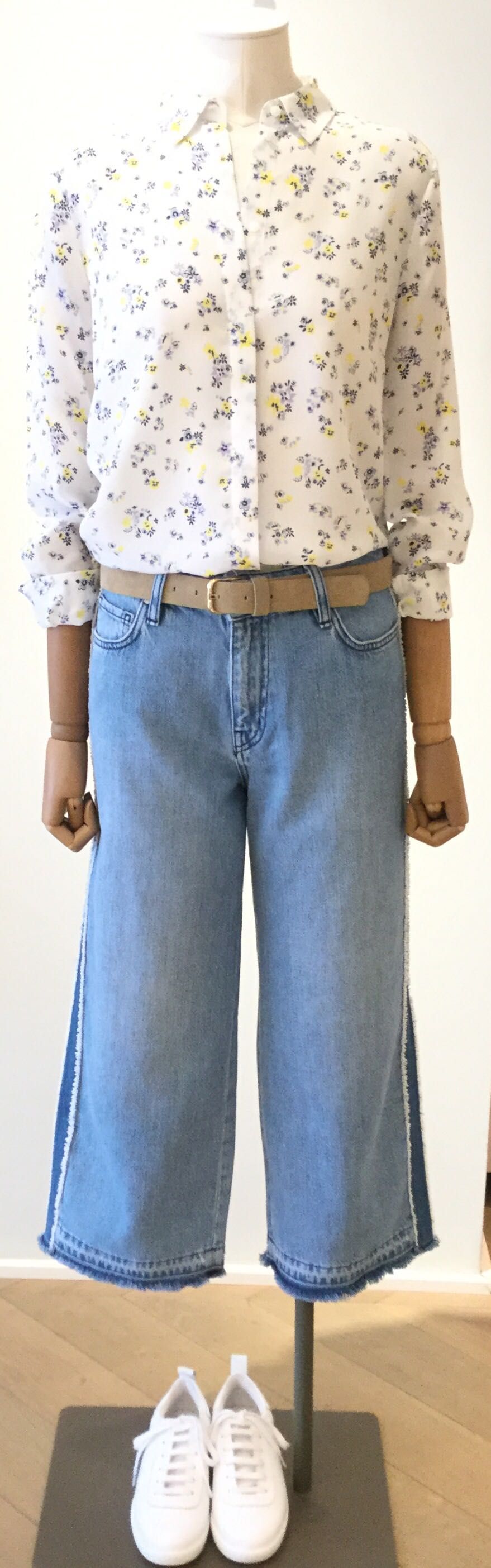 リリーベルブラウスのご紹介 青山店 コントワー デ コトニエ 公式ショップブログ