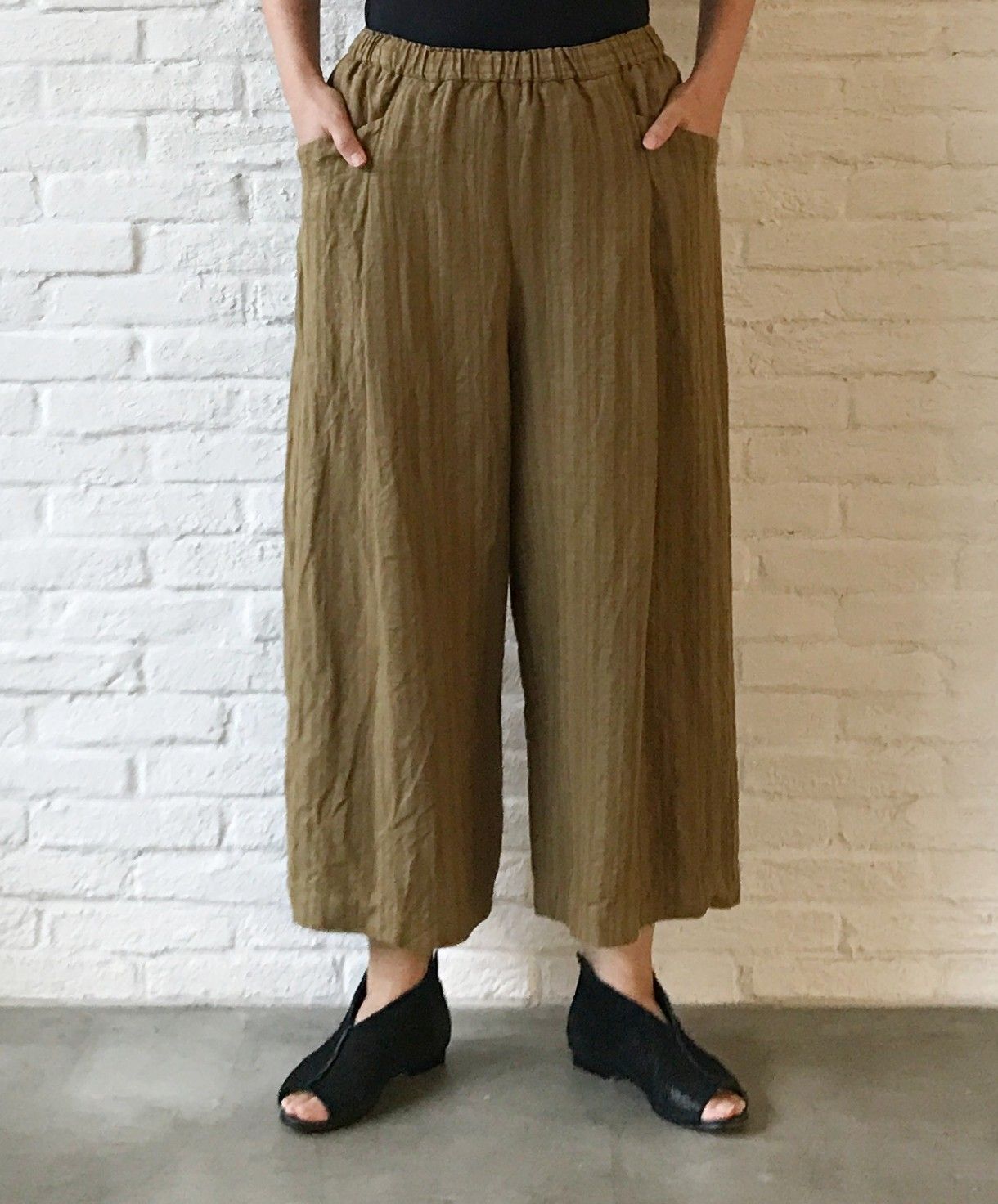 再入荷》にじみドットワイド プルオーバー -Black- | pas de