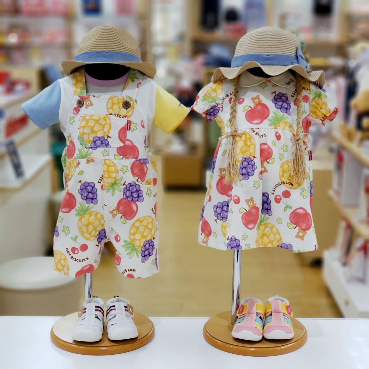 ミキハウス　ホットビスケッツ　100　まとめ売り　新品含む　Tシャツ　ワンピース 楽天市場】カラフルロゴ 半袖Tシャツ／ミキハウス