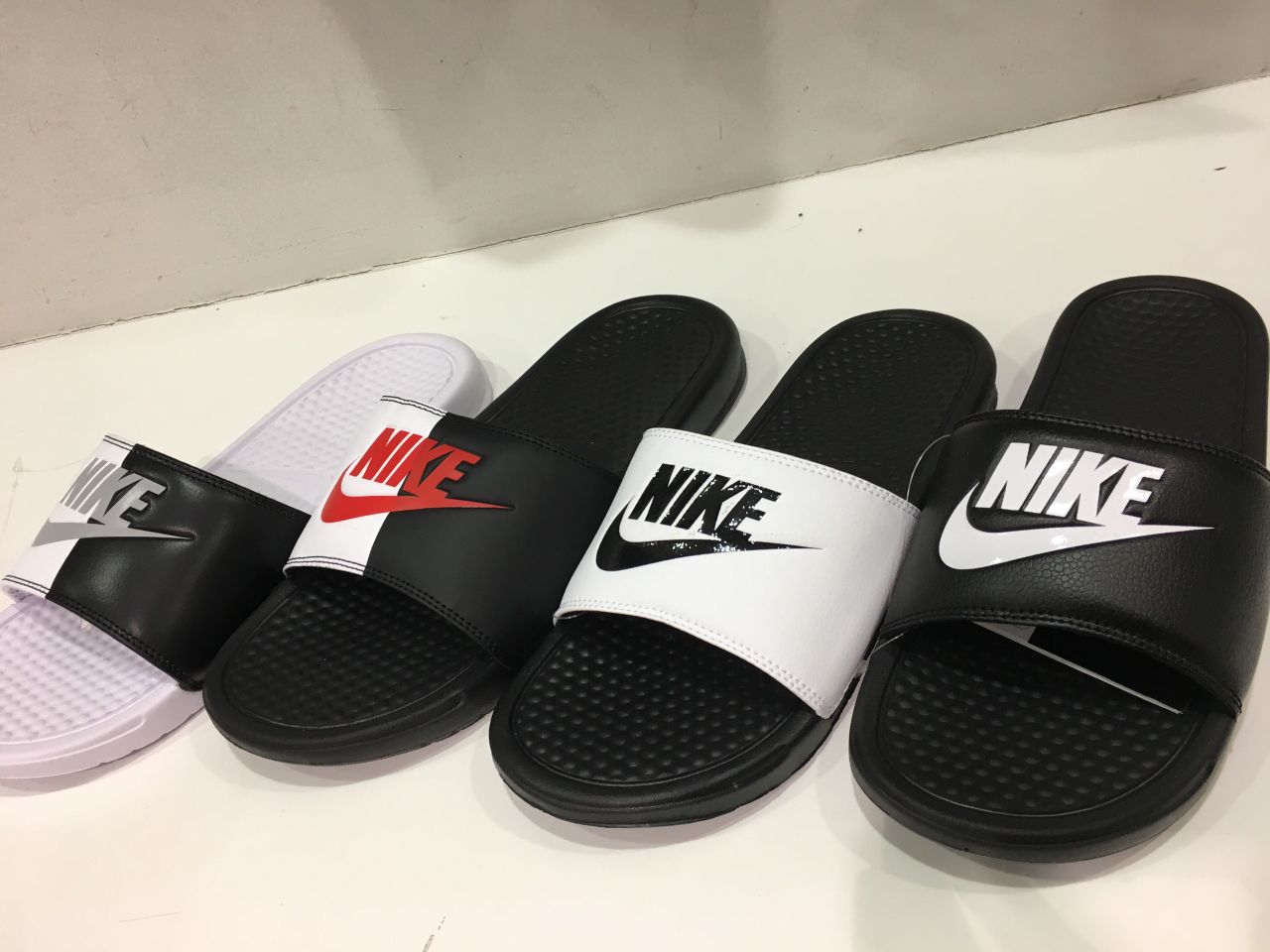 Nike ナイキ ベナッシ Lhp Lhp 新宿 上野商会公式ブログポータルサイト