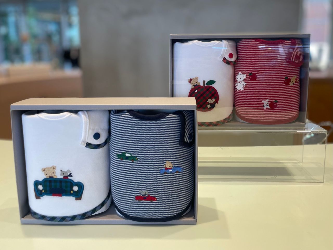 年賀状で知った「おめでとう」に、ぴったりな出産祝い｜ファミリア