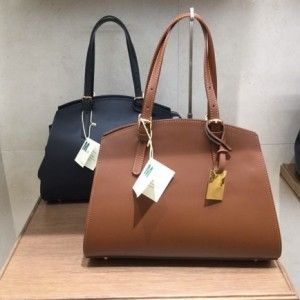 美品 牛革 SHIPS Milos ミロス シップス ベルトショルダー バッグ 美品 牛革 SHIPS Milos ミロス シップス ベルトショルダー