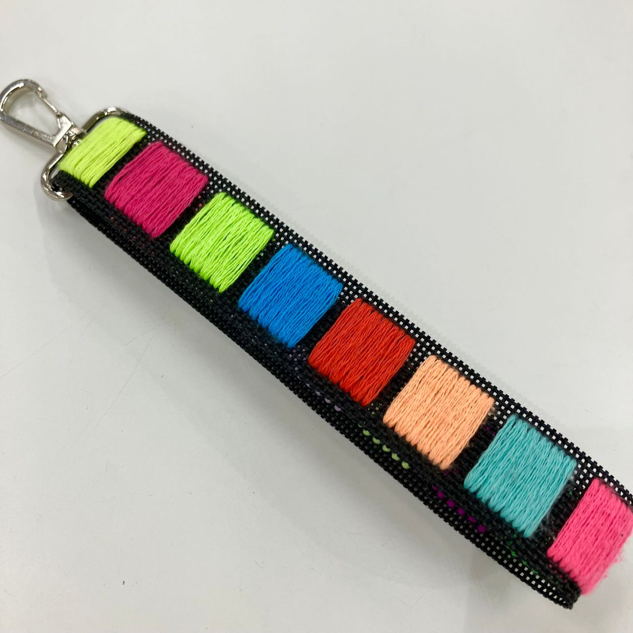 コール イット バイ ユア ネーム バンダナ柄ストラップ新品未使用 コール イット バイ ユア ネーム バンダナ柄ストラップ新品未使用