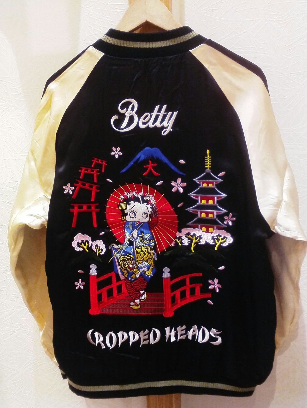 クロップドヘッズ スカジャン CROPPED HEADS ベティブープ 刺繍 クロップドヘッズ スカジャン CROPPED HEADS ベティブープ 刺しゅう